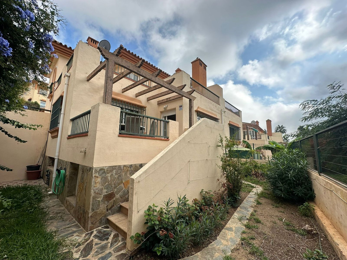 3 Bed, 3 Bath, HouseFor Sale, Miraflores, Malaga