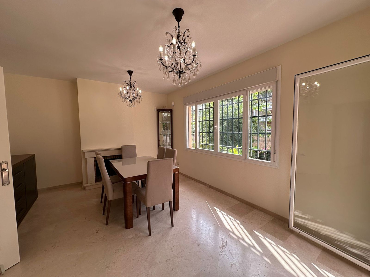 3 Bed, 3 Bath, HouseFor Sale, Miraflores, Malaga