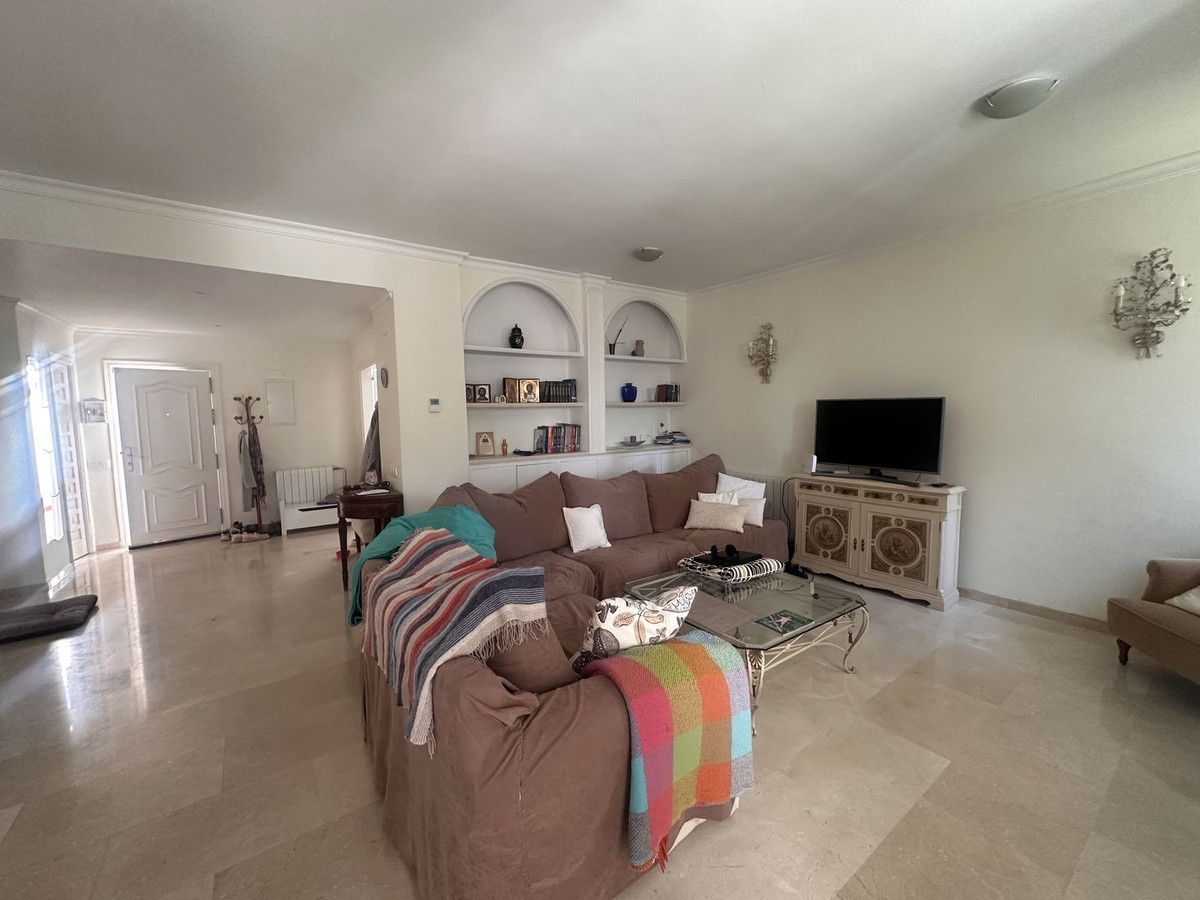 4 Bed, 3 Bath, HouseFor Sale, Aloha, Malaga