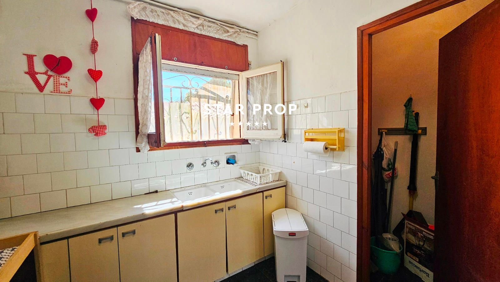 3 Bed, 2 Bath, HouseFor Sale, Llançà, Girona 3 Bed, 2 Bath, HouseFor Sale, Llançà, Girona