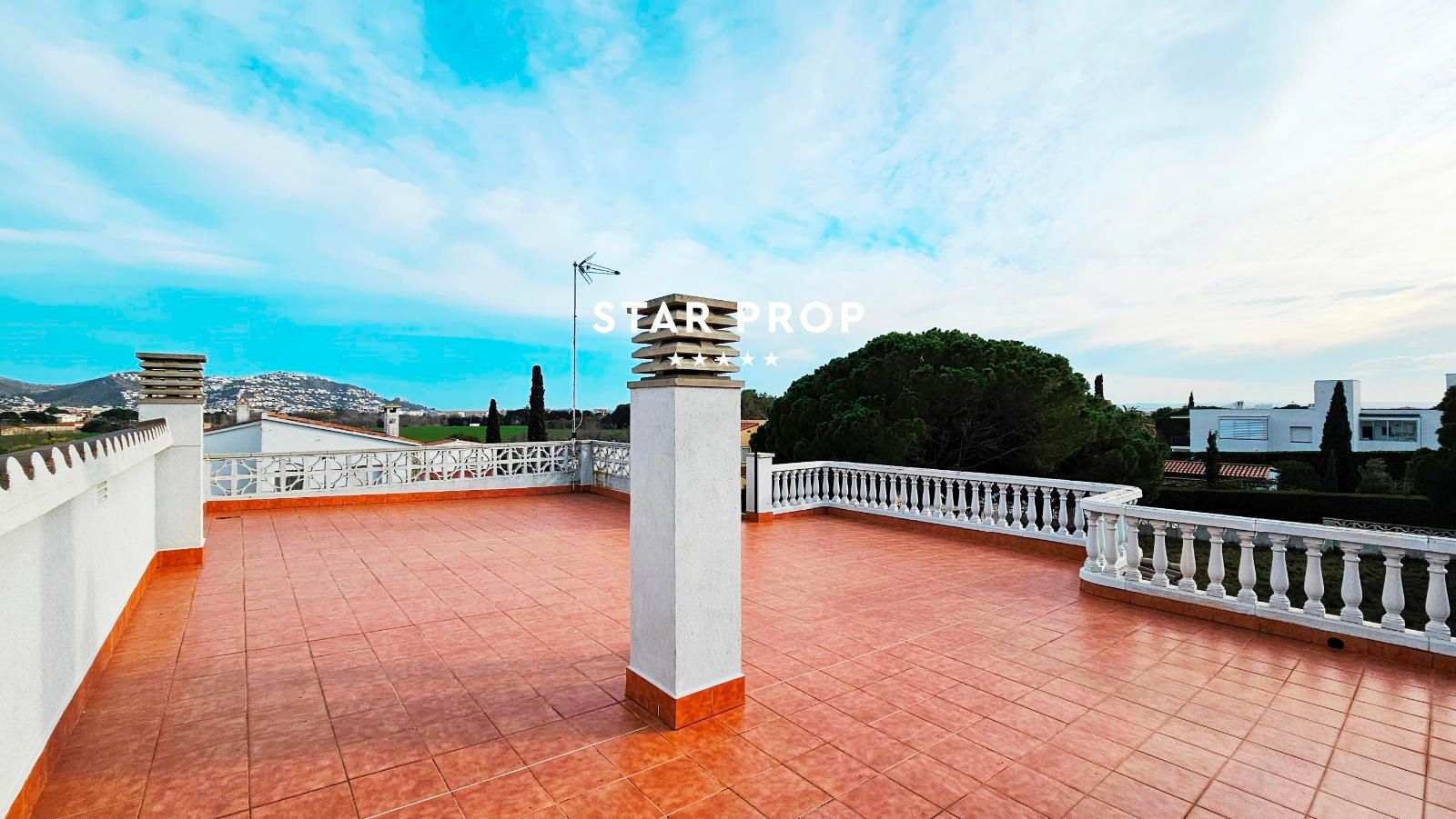 4 Bed, 3 Bath, HouseFor Sale, Roses, Girona 4 Bed, 3 Bath, HouseFor Sale, Roses, Girona
