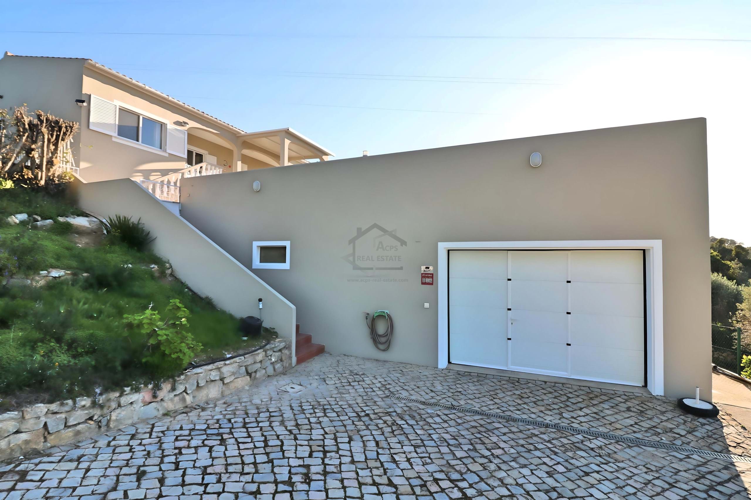 3 Bed, 2 Bath, HouseFor Sale, Faro, Faro, 8005-417