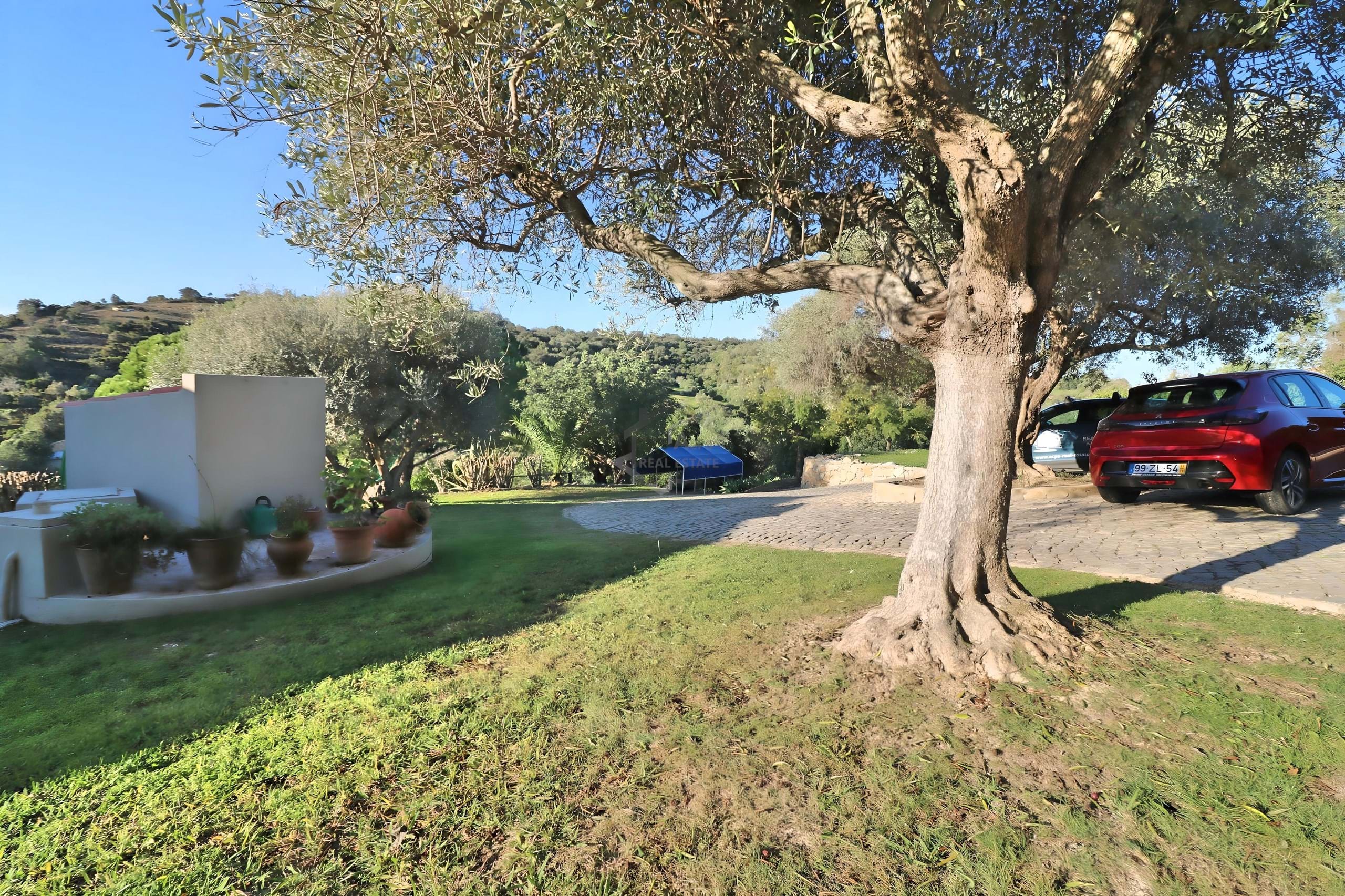 3 Bed, 2 Bath, HouseFor Sale, Faro, Faro, 8005-417