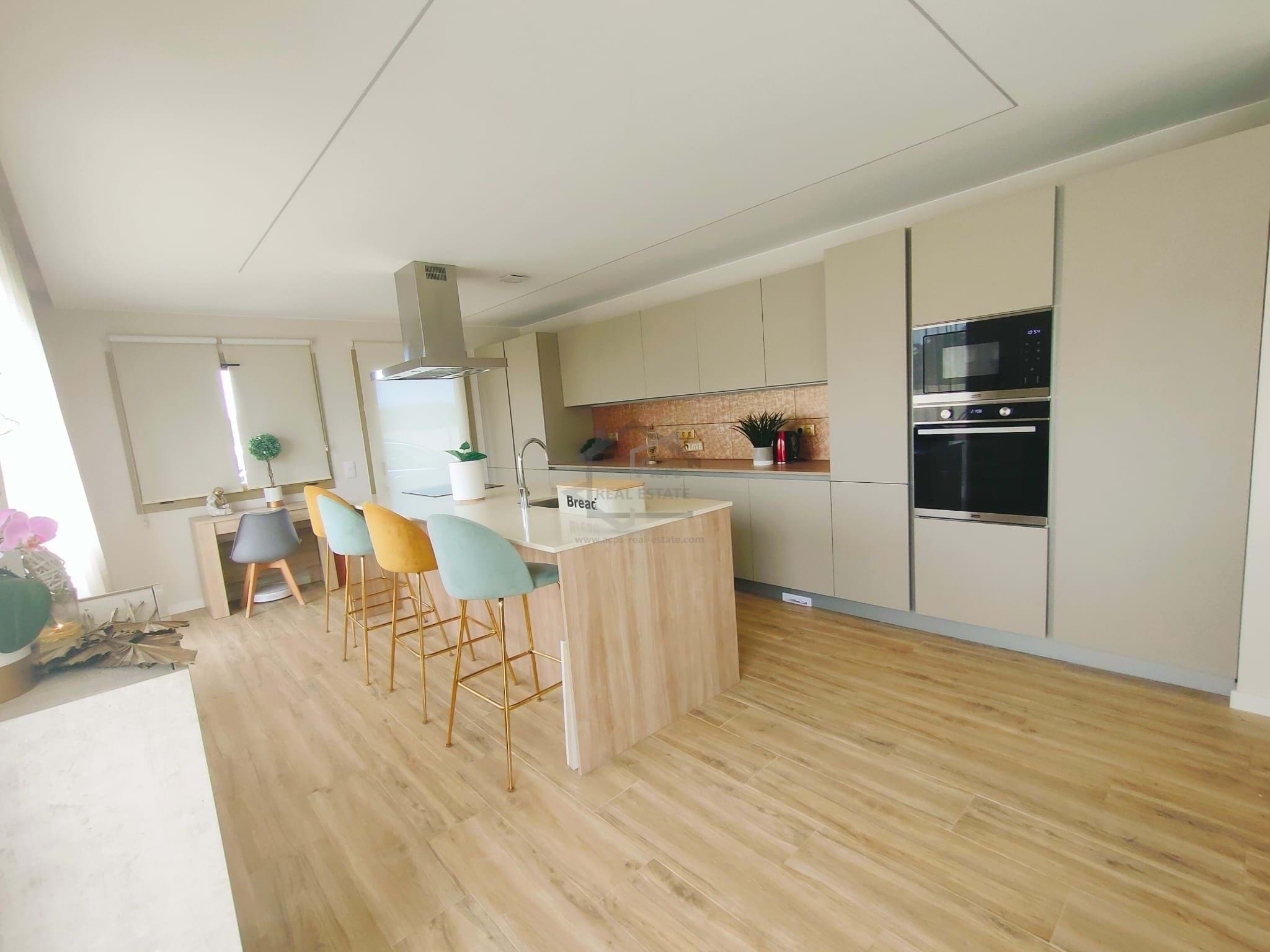 3 Bed, 4 Bath, HouseFor Sale, Caldas da Rainha, Leiria