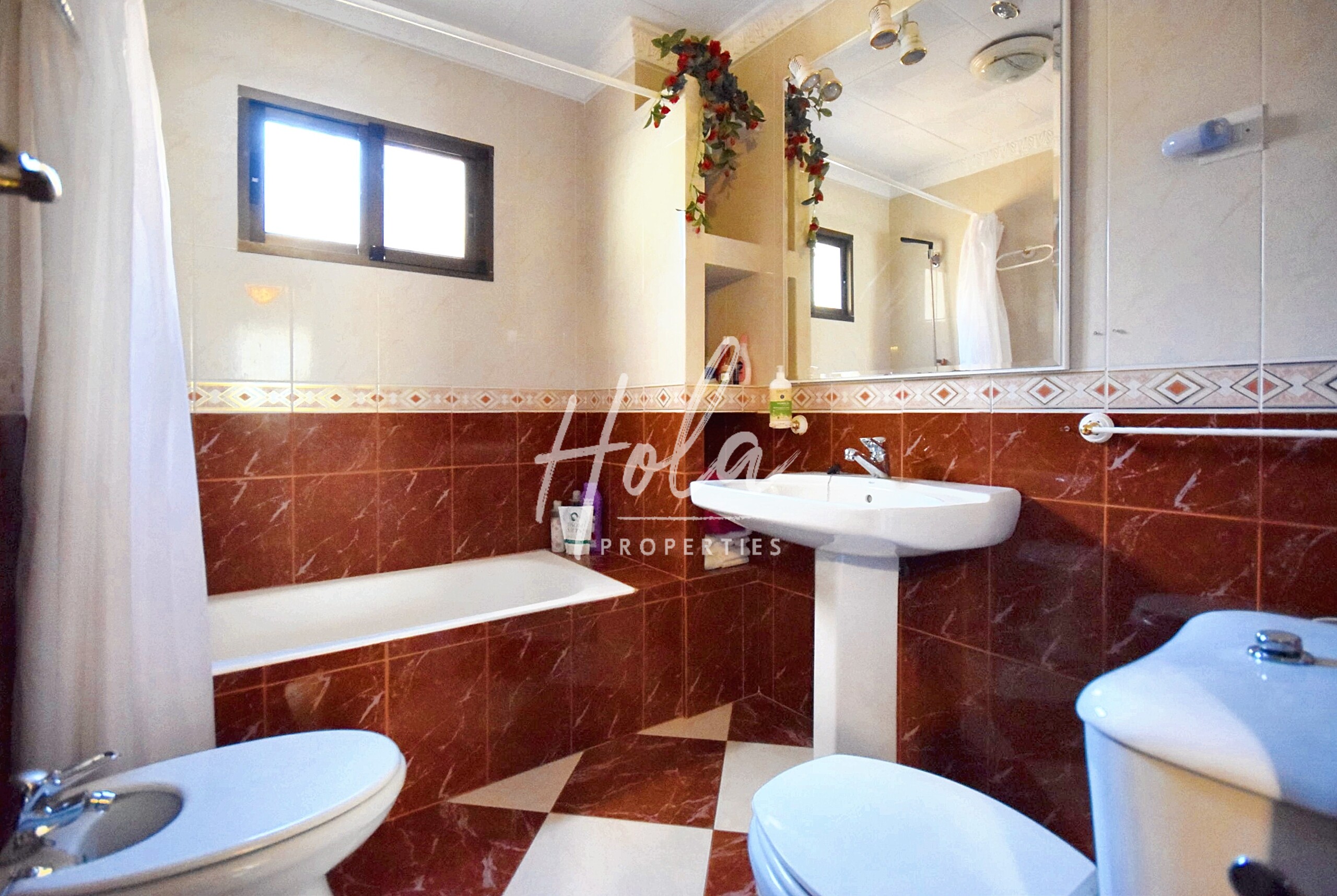 5 Bed, 2 Bath, HouseFor Sale, Orgiva, Granada