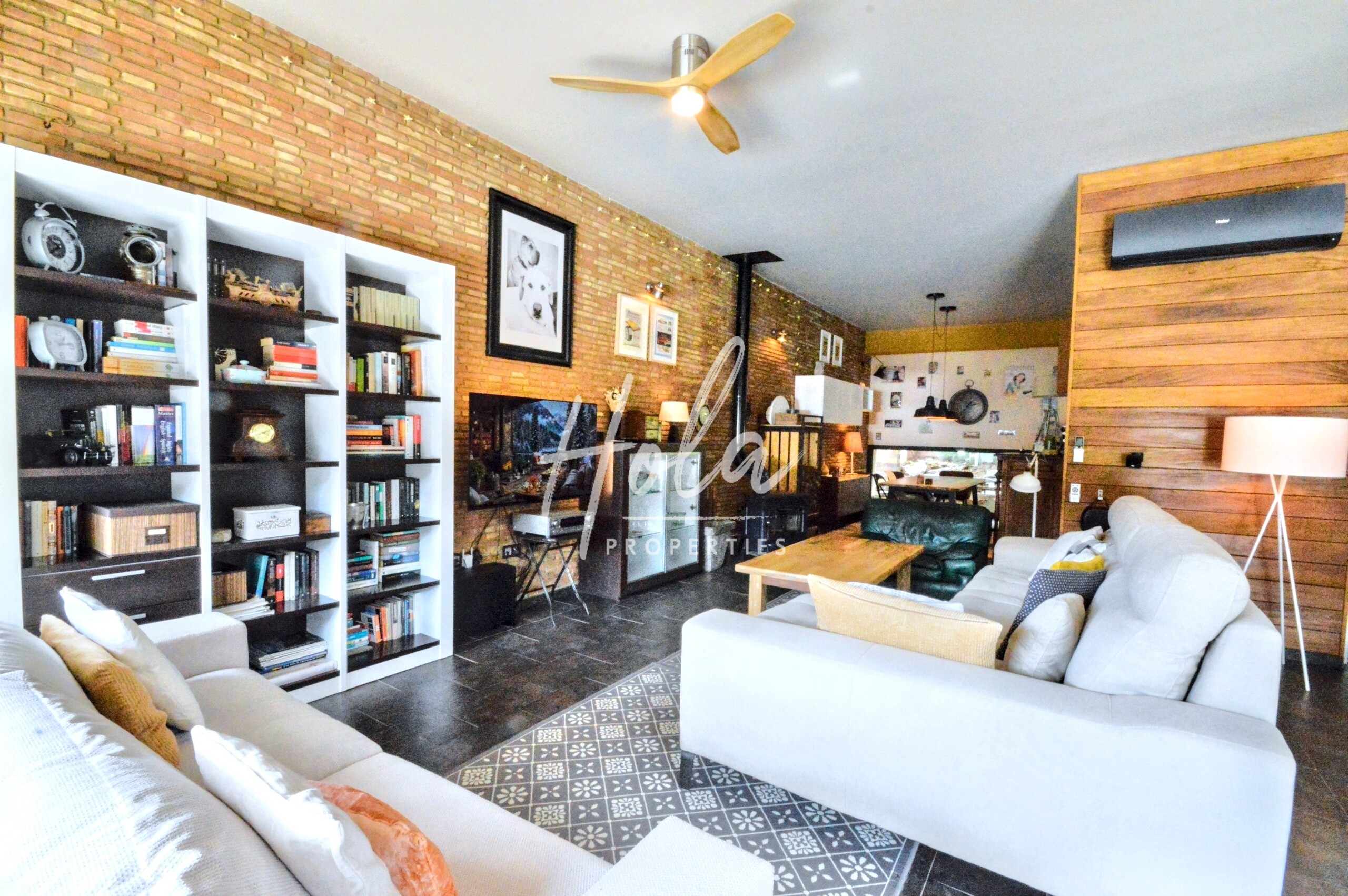 4 Bed, 3 Bath, HouseFor Sale, Granada, Granada