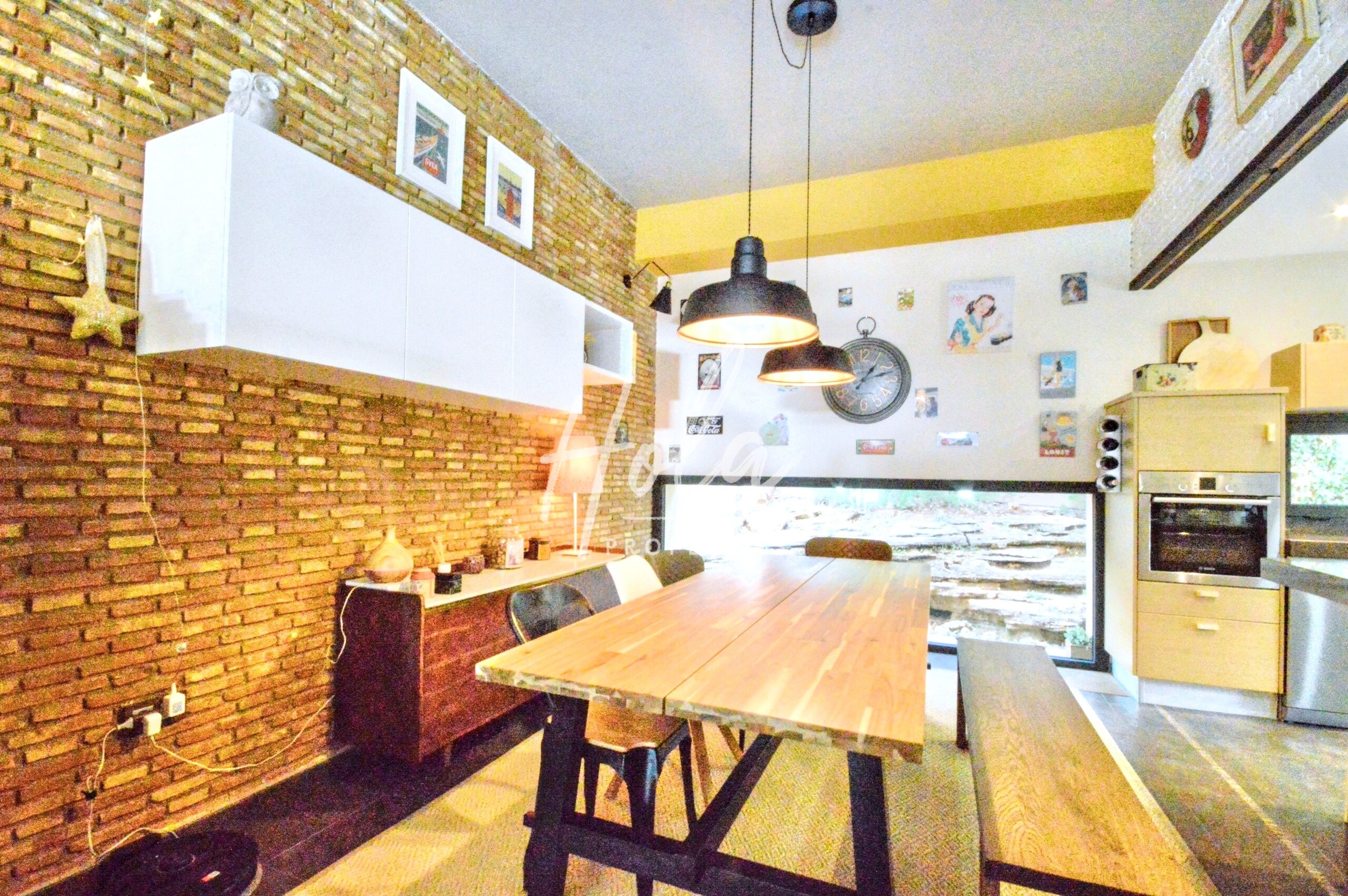 4 Bed, 3 Bath, HouseFor Sale, Granada, Granada