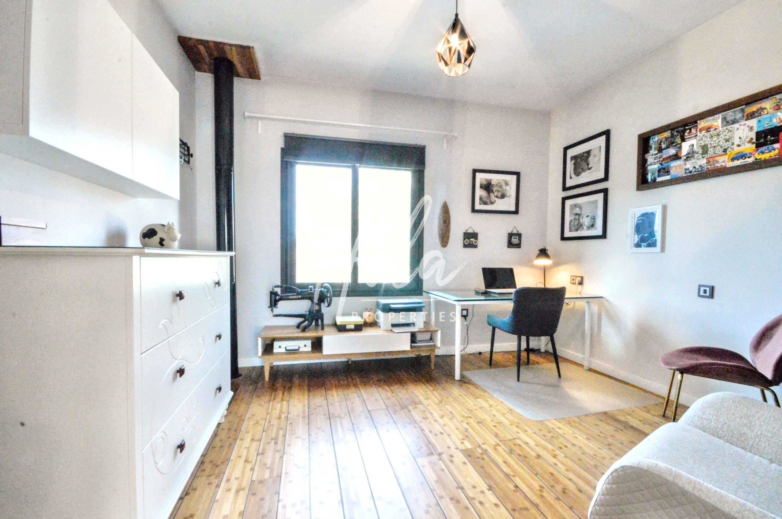 4 Bed, 3 Bath, HouseFor Sale, Granada, Granada