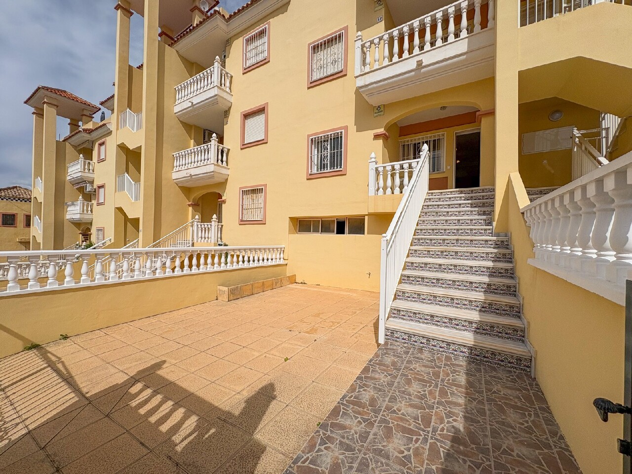 2 Bed, 1 Bath, ApartmentFor Sale, Villamartin, Alicante, 03189