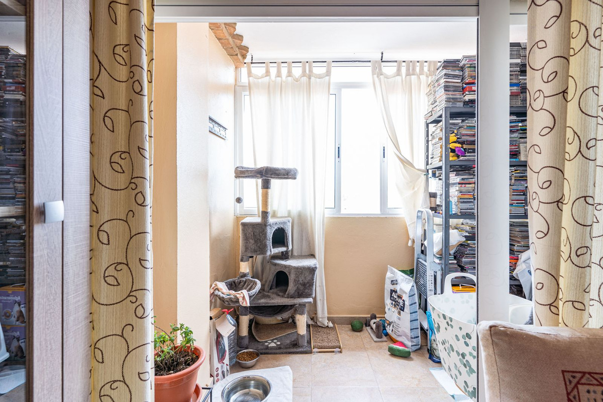 3 Bed, 2 Bath, ApartmentFor Sale, San Luis de Sabinillas, Malaga