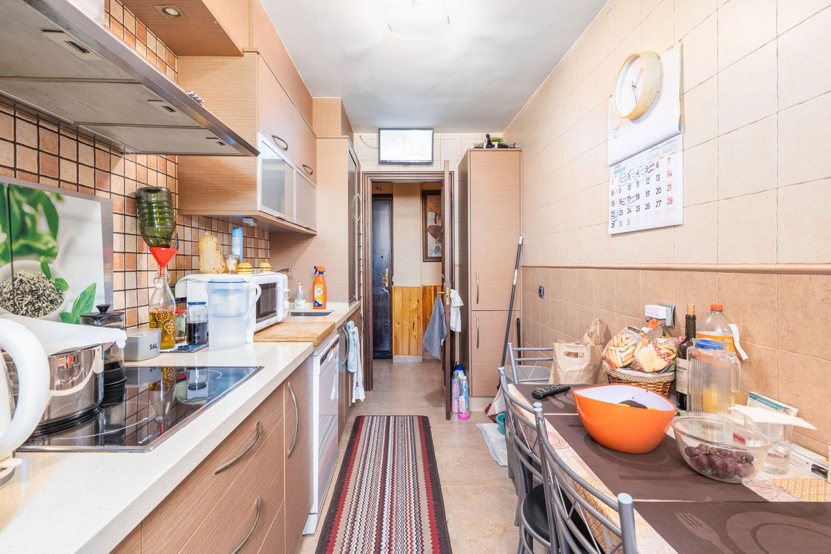 3 Bed, 2 Bath, ApartmentFor Sale, San Luis de Sabinillas, Malaga