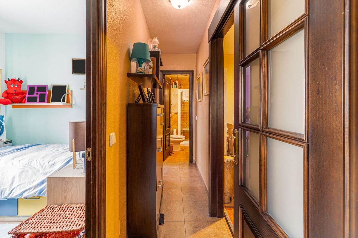 3 Bed, 2 Bath, ApartmentFor Sale, San Luis de Sabinillas, Malaga