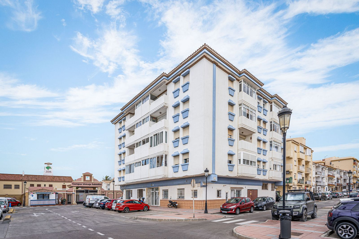 3 Bed, 2 Bath, ApartmentFor Sale, San Luis de Sabinillas, Malaga