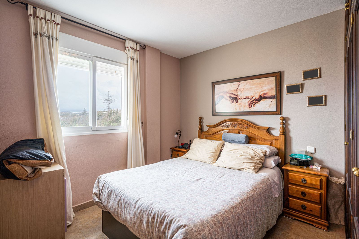 3 Bed, 2 Bath, ApartmentFor Sale, San Luis de Sabinillas, Malaga