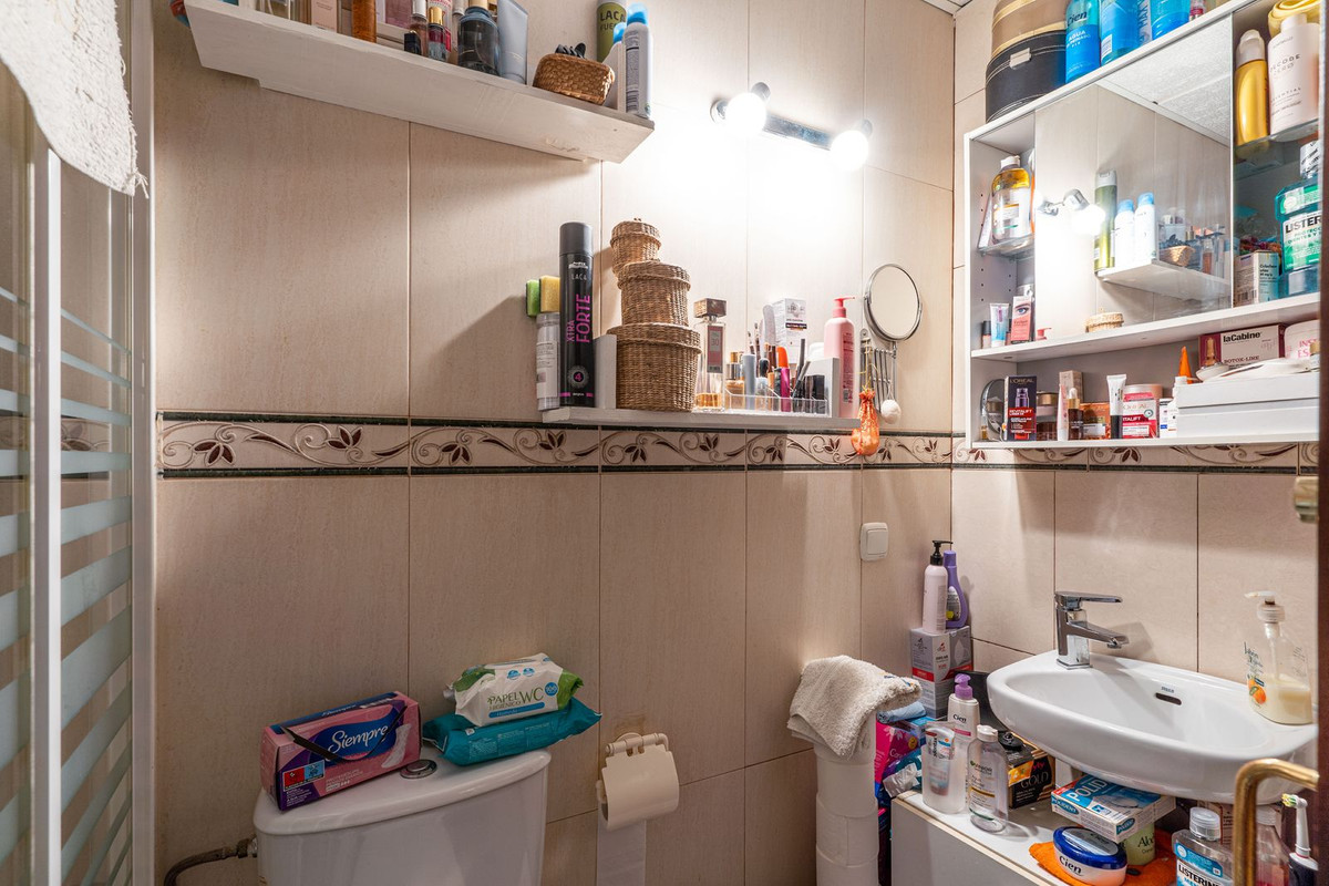 3 Bed, 2 Bath, ApartmentFor Sale, San Luis de Sabinillas, Malaga