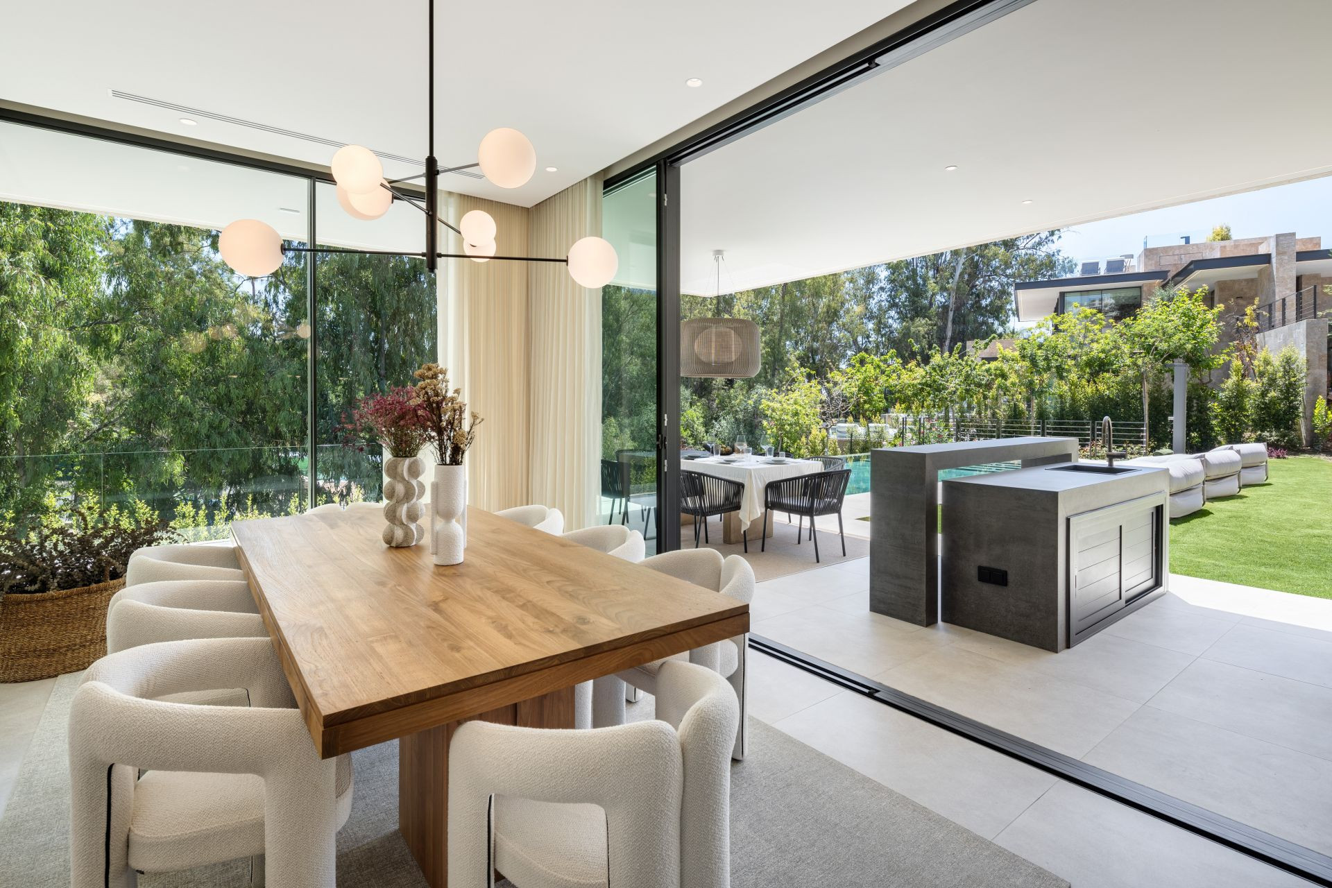 6 Bed, 6 Bath, HouseFor Sale, Marbella, Malaga