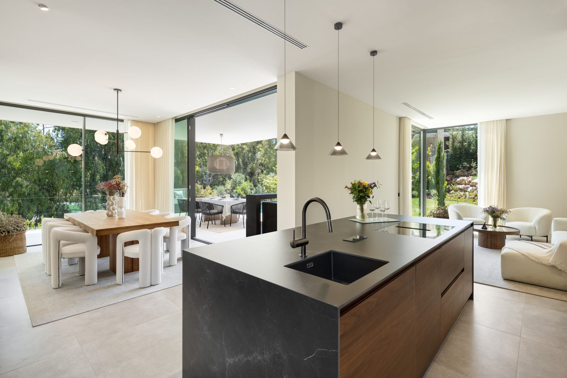 6 Bed, 6 Bath, HouseFor Sale, Marbella, Malaga