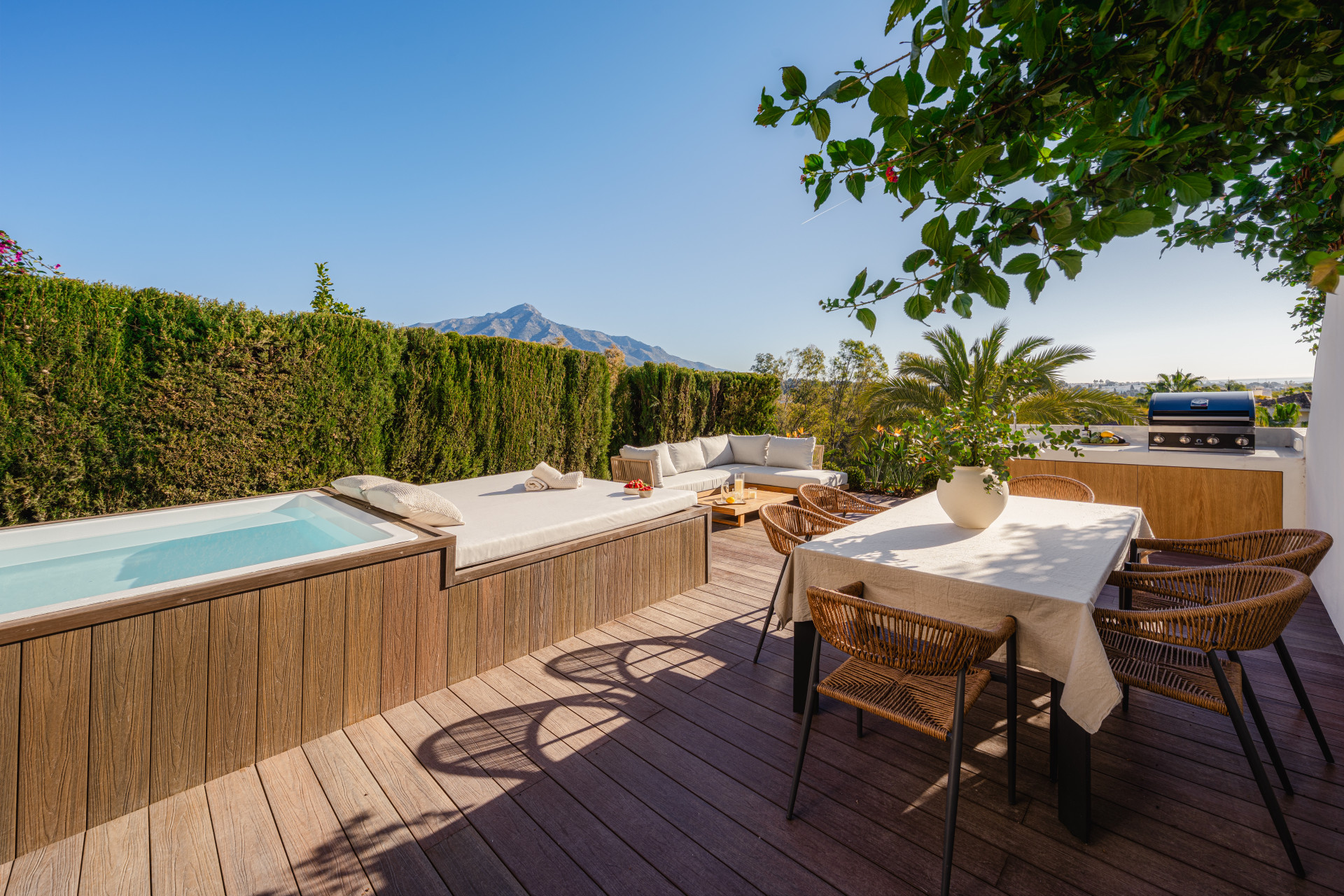 3 Bed, 3 Bath, ApartmentFor Sale, Marbella, Malaga