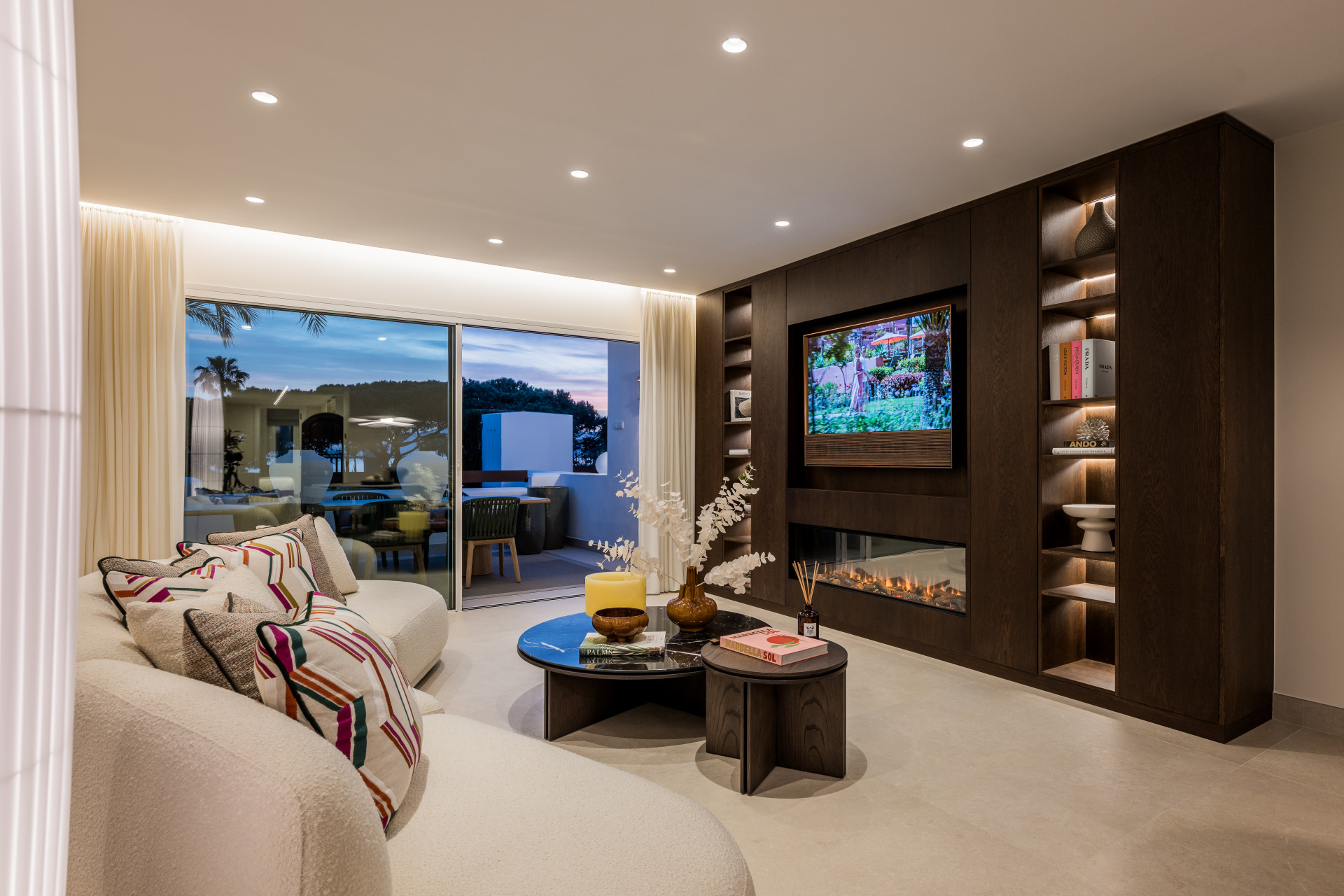 3 Bed, 2 Bath, ApartmentFor Sale, Marbella, Malaga