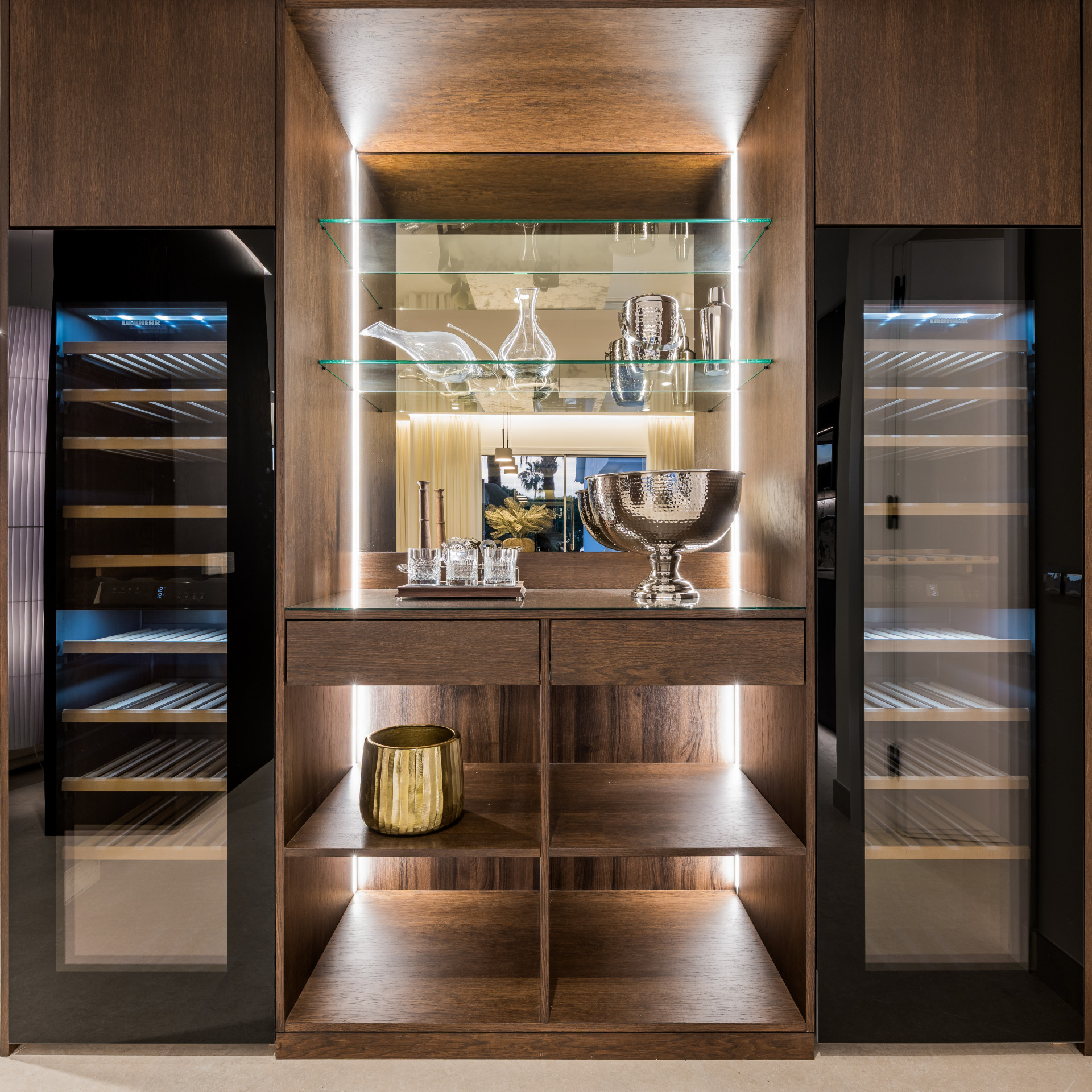 3 Bed, 2 Bath, ApartmentFor Sale, Marbella, Malaga