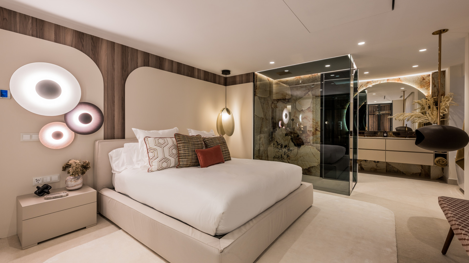 3 Bed, 2 Bath, ApartmentFor Sale, Marbella, Malaga