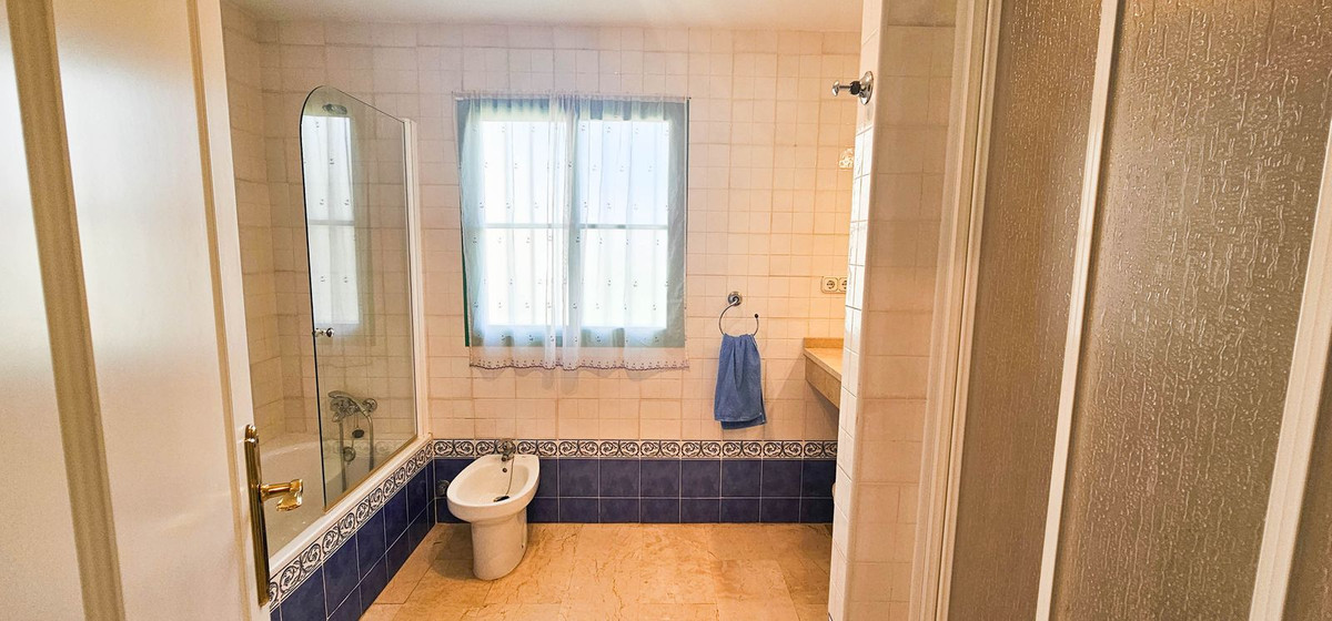 3 Bed, 3 Bath, ApartmentFor Sale, Casares Playa, Malaga