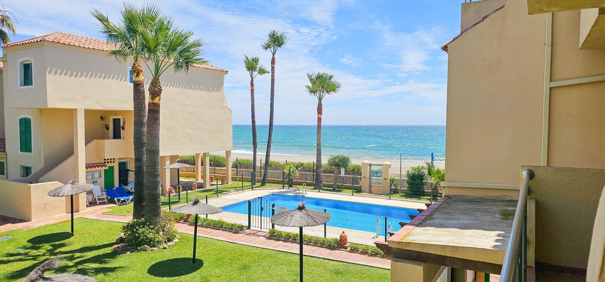 3 Bed, 3 Bath, ApartmentFor Sale, Casares Playa, Malaga