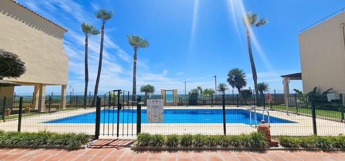 3 Bed, 3 Bath, ApartmentFor Sale, Casares Playa, Malaga