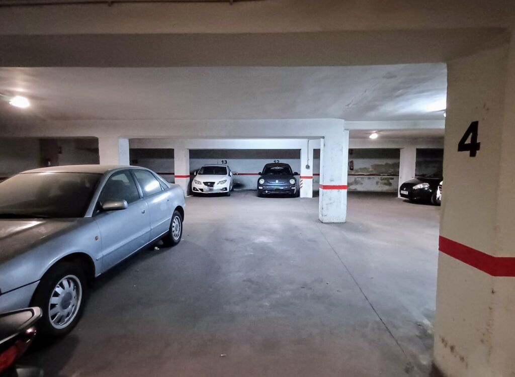 4 Bed, 2 Bath, ApartmentFor Sale, Oliva, Valencia, 46780