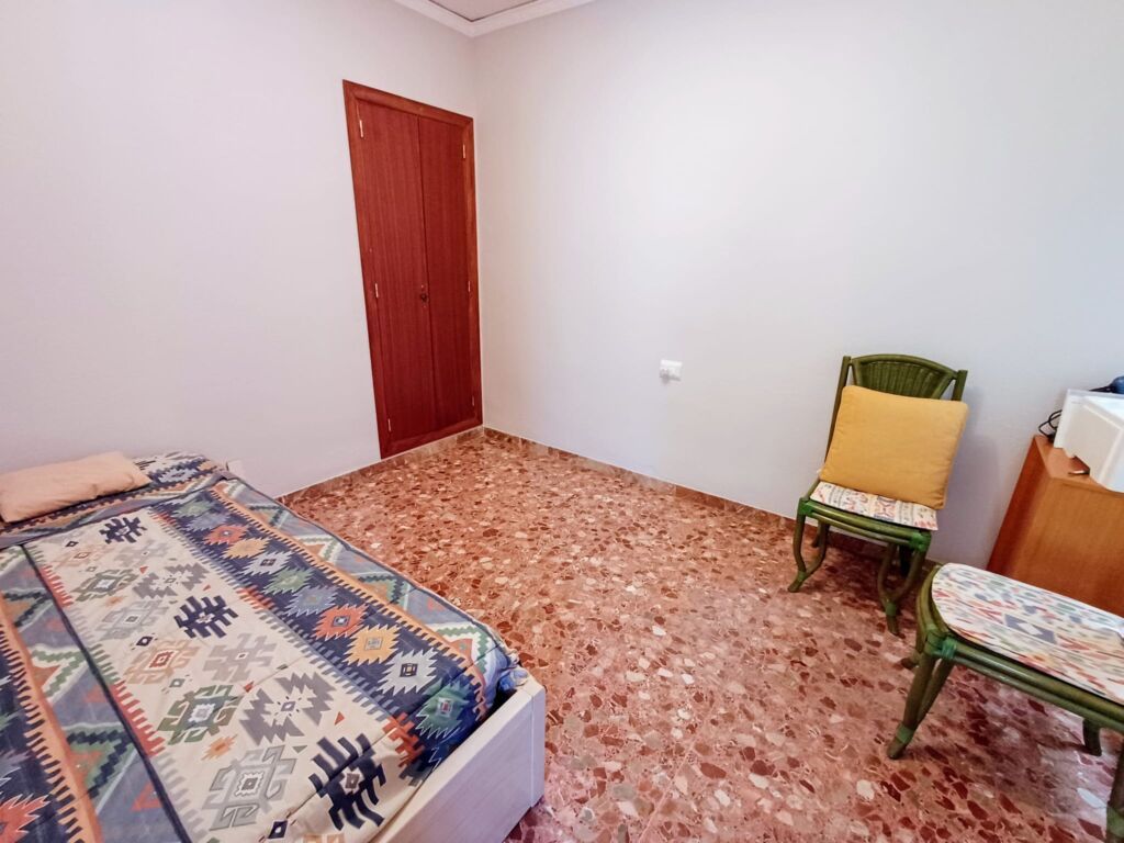 4 Bed, 2 Bath, ApartmentFor Sale, Oliva, Valencia, 46780