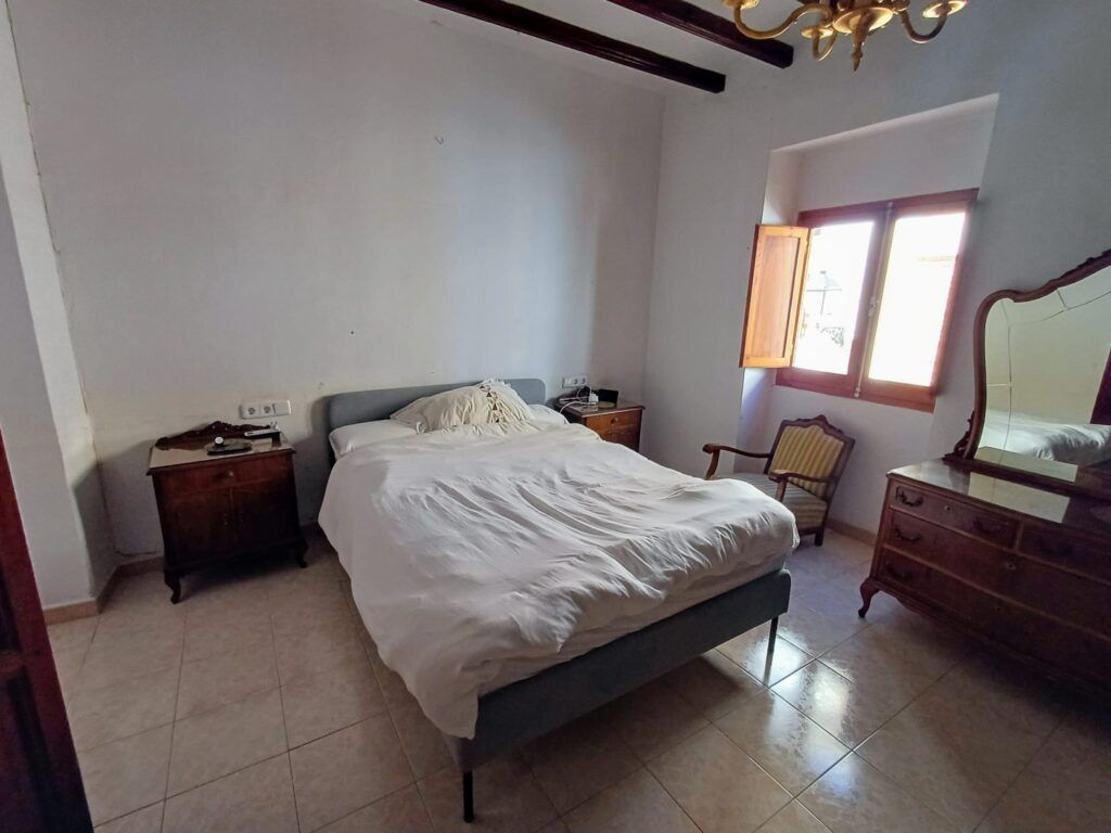 4 Bed, 2 Bath, HouseFor Sale, Oliva, Valencia, 46780