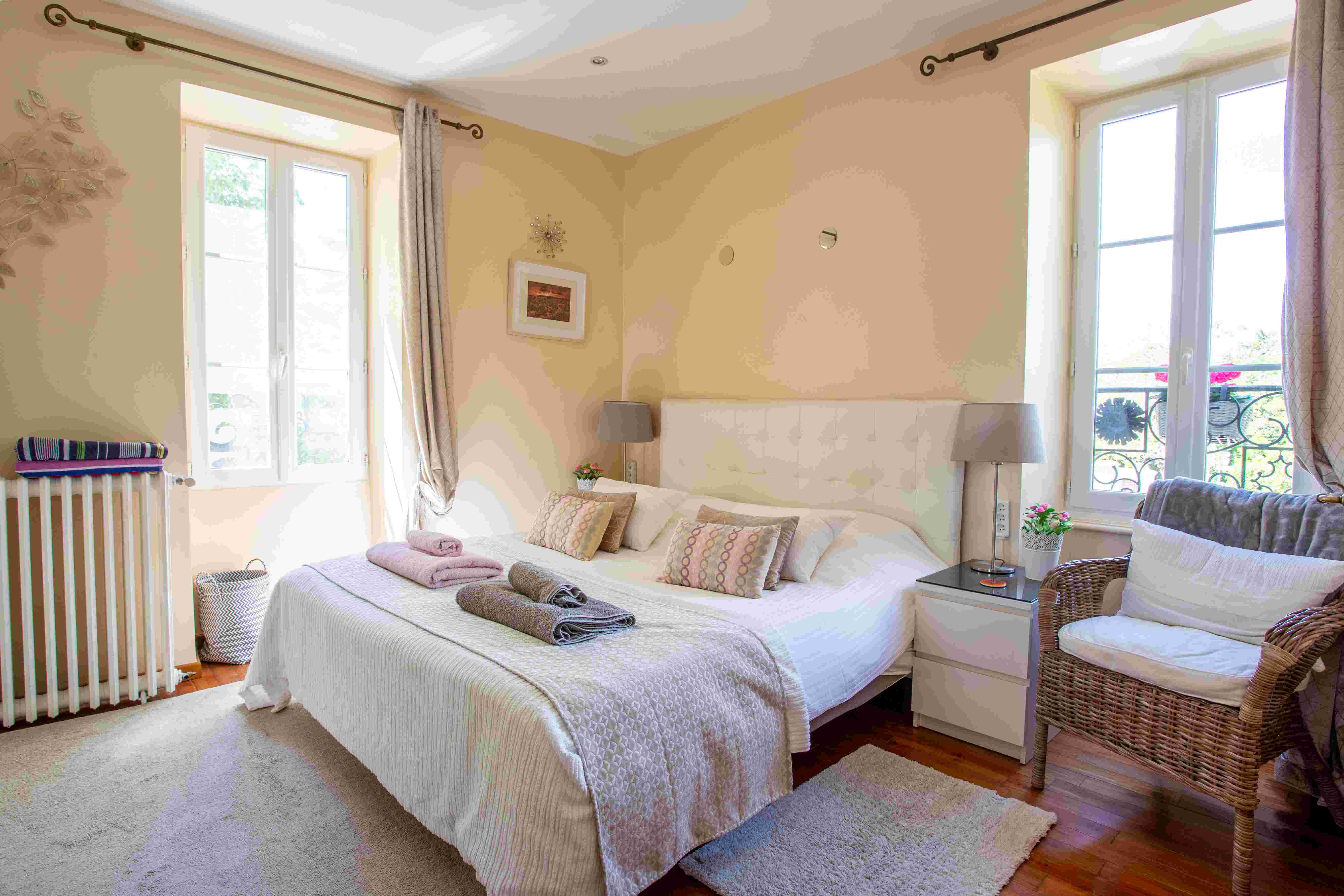 11 Bed, 8 Bath, HouseFor Sale, Lodeve, Herault, Languedoc-Roussillon, 34700