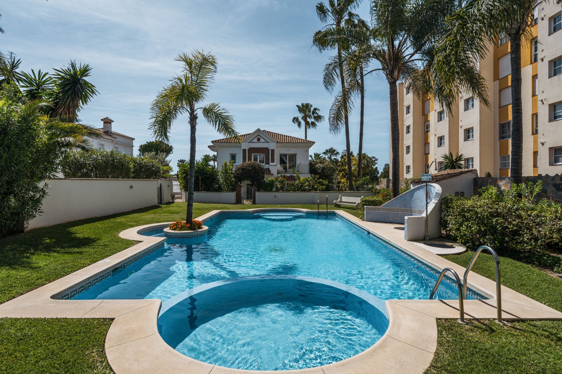 4 Bed, 3 Bath, HouseFor Sale, Estepona, Malaga