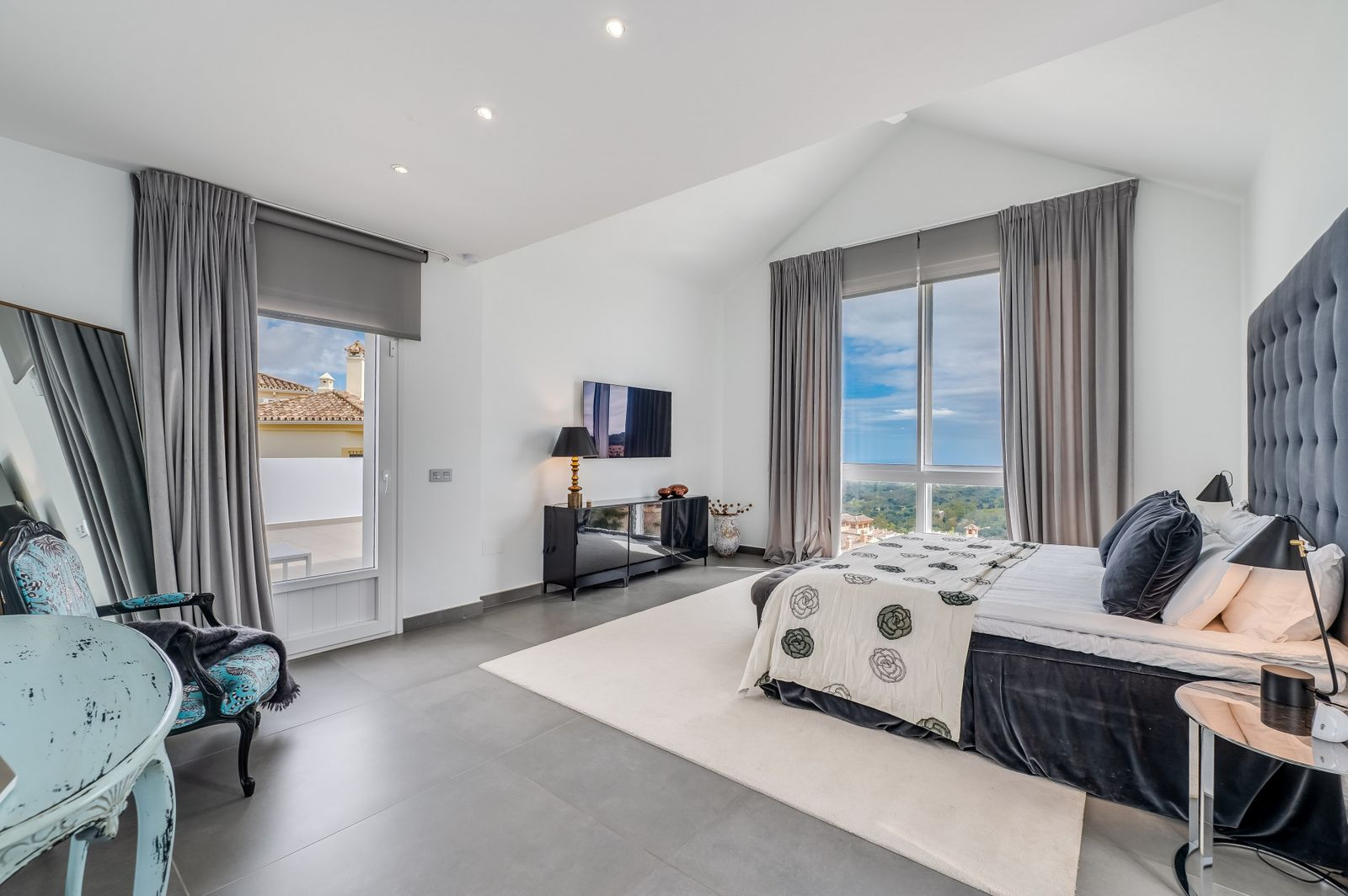 5 Bed, 6 Bath, HouseFor Sale, Marbella, Malaga