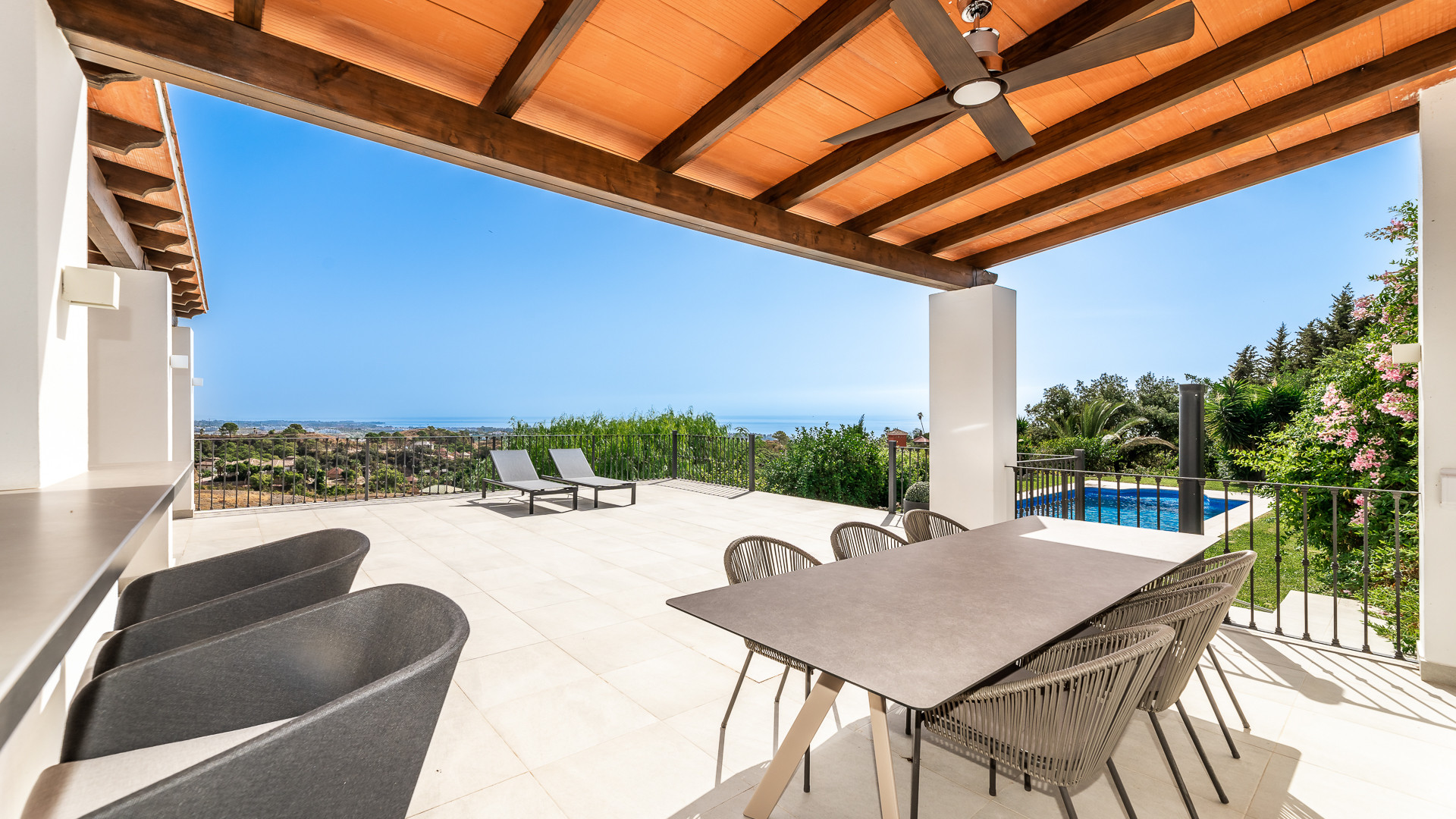 5 Bed, 5 Bath, HouseFor Sale, Estepona, Malaga