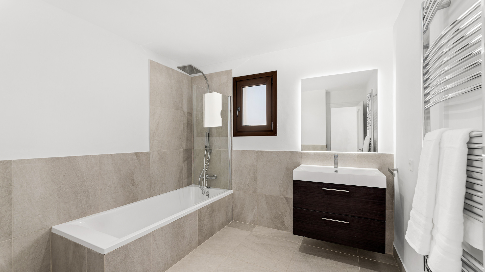 5 Bed, 5 Bath, HouseFor Sale, Estepona, Malaga