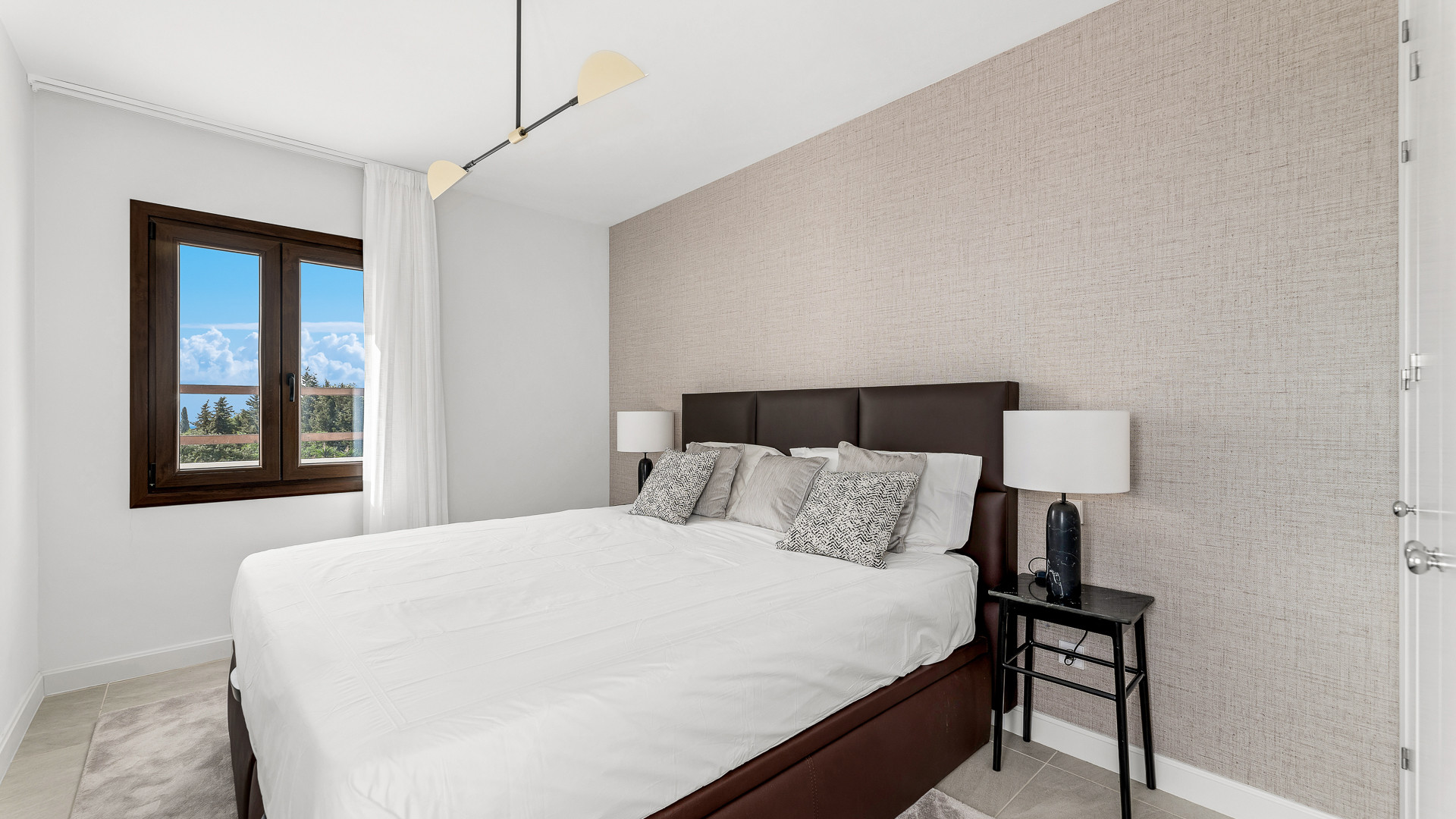 5 Bed, 5 Bath, HouseFor Sale, Estepona, Malaga