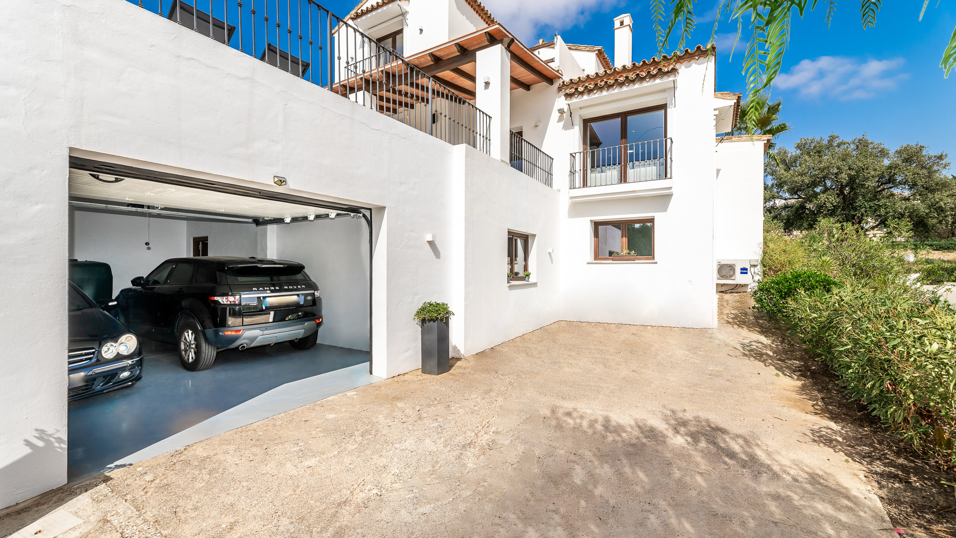 5 Bed, 5 Bath, HouseFor Sale, Estepona, Malaga