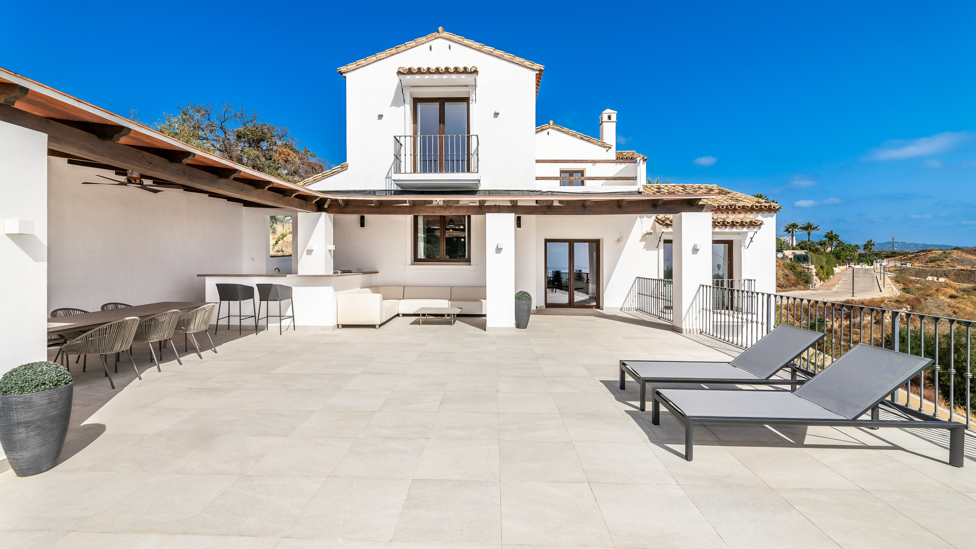 5 Bed, 5 Bath, HouseFor Sale, Estepona, Malaga