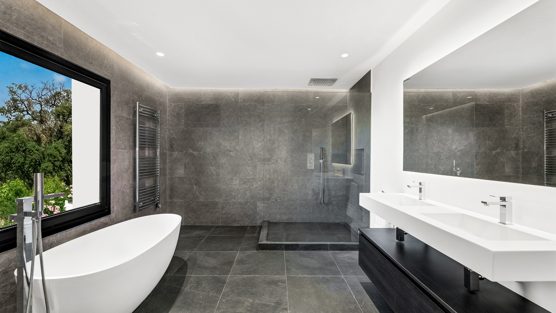 5 Bed, 5 Bath, HouseFor Sale, Estepona, Malaga