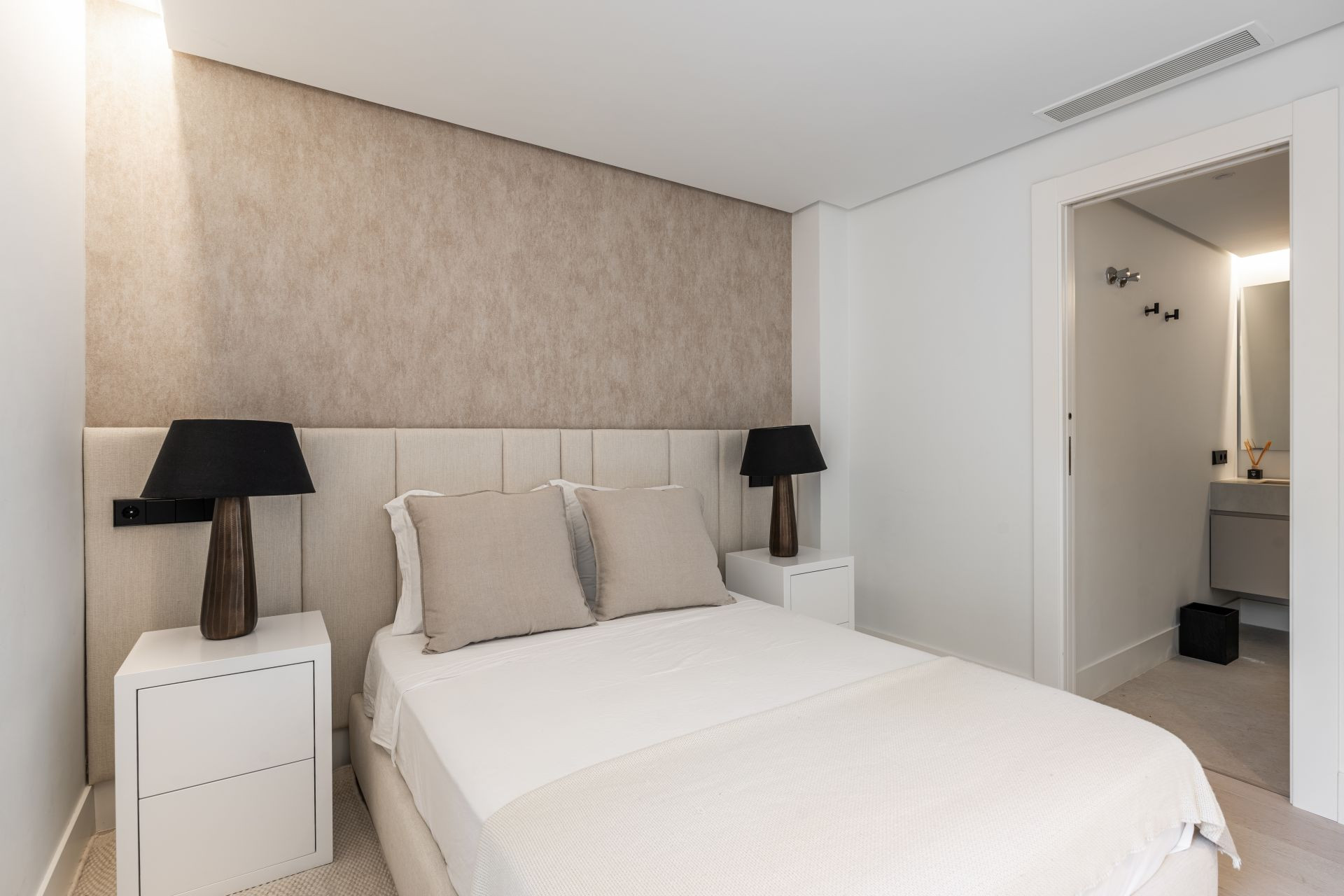 5 Bed, 6 Bath, HouseFor Sale, Marbella, Malaga