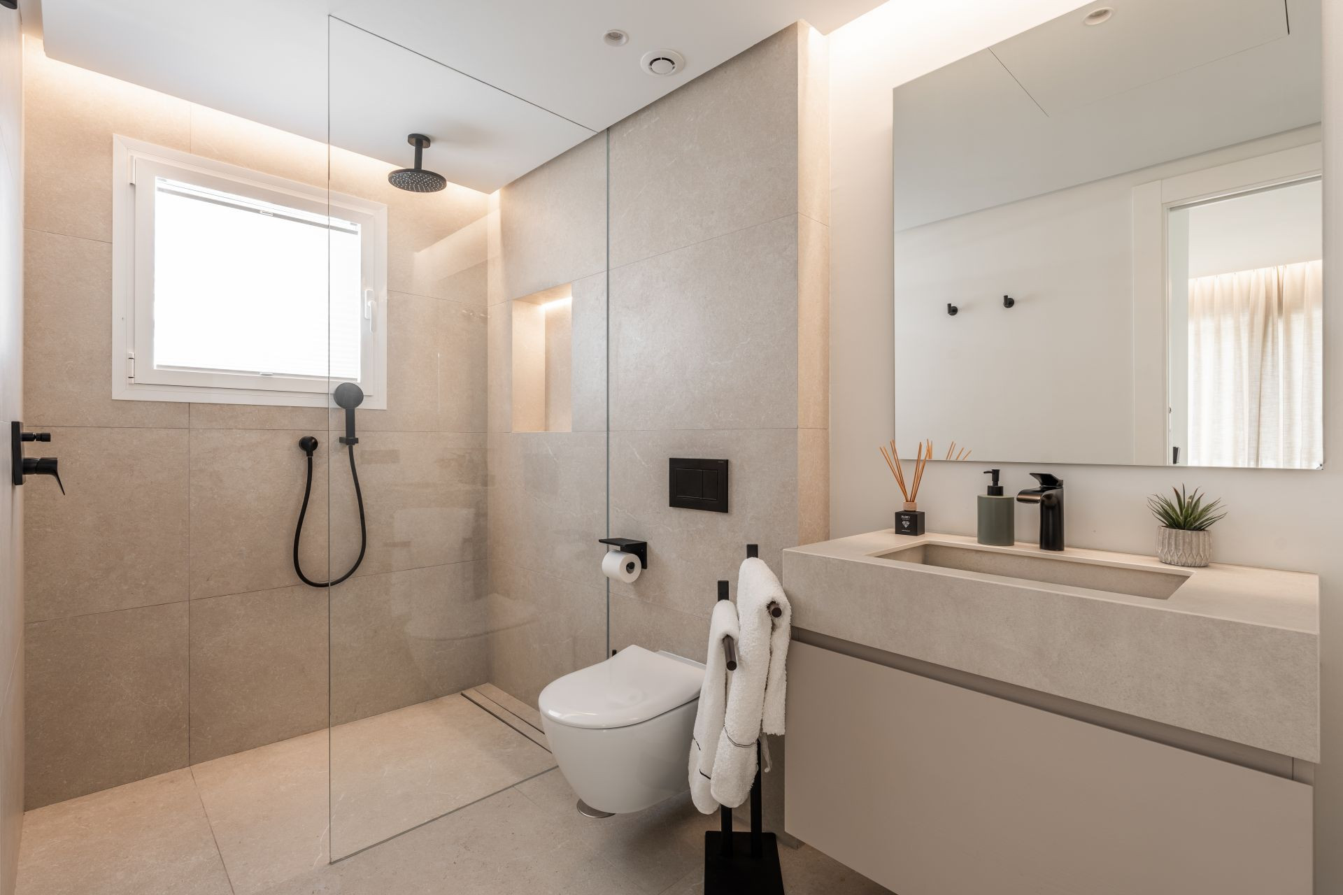 5 Bed, 6 Bath, HouseFor Sale, Marbella, Malaga