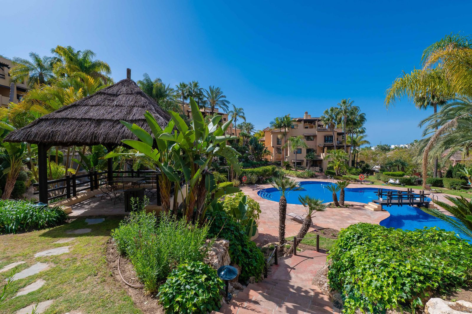 3 Bed, 3 Bath, HouseFor Sale, Estepona, Malaga