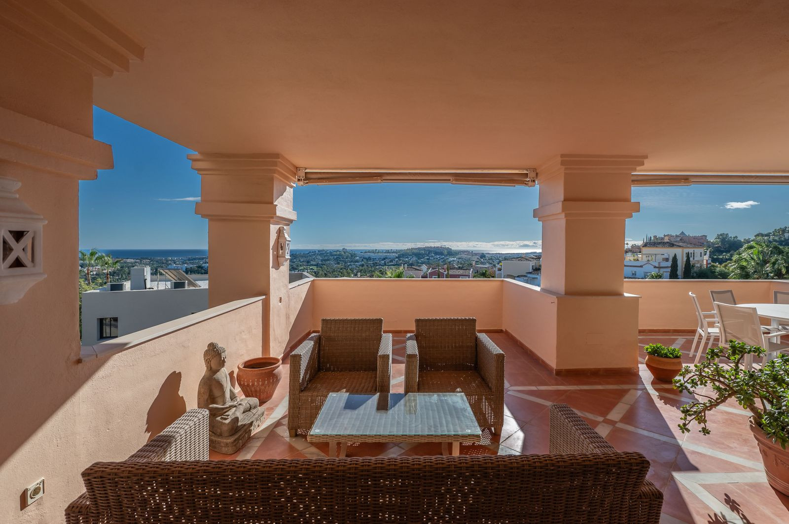 3 Bed, 4 Bath, ApartmentFor Sale, Marbella, Malaga