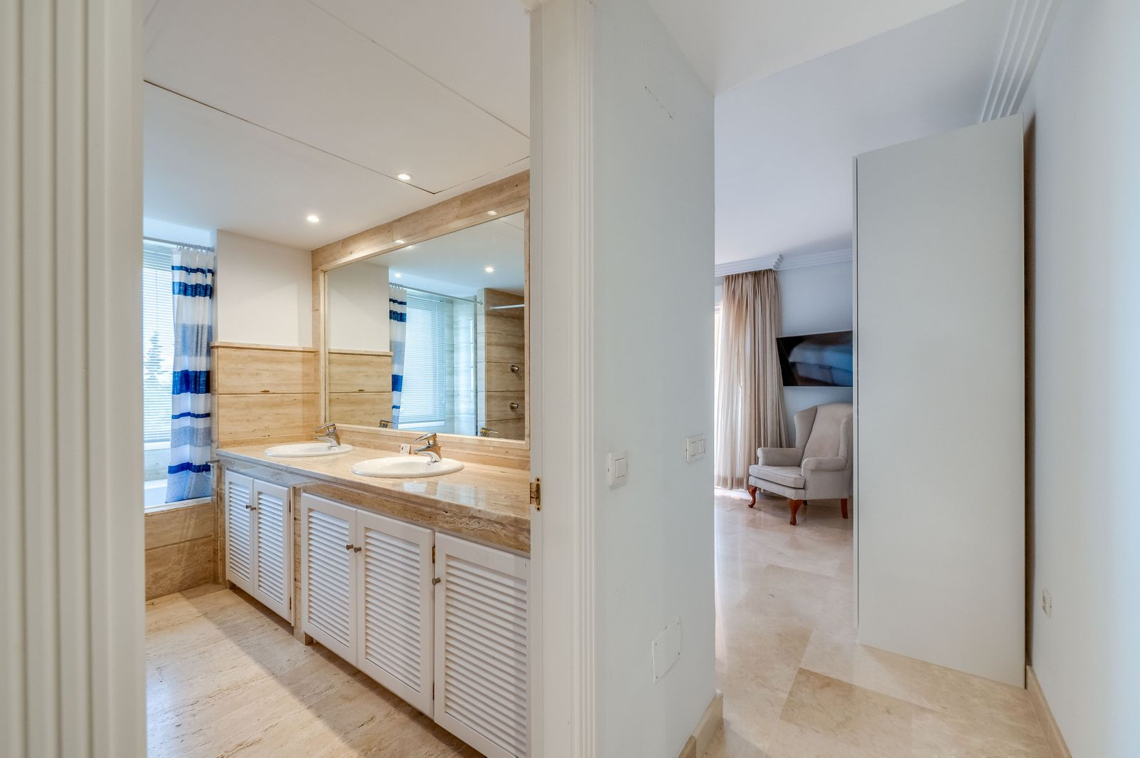 3 Bed, 4 Bath, ApartmentFor Sale, Marbella, Malaga