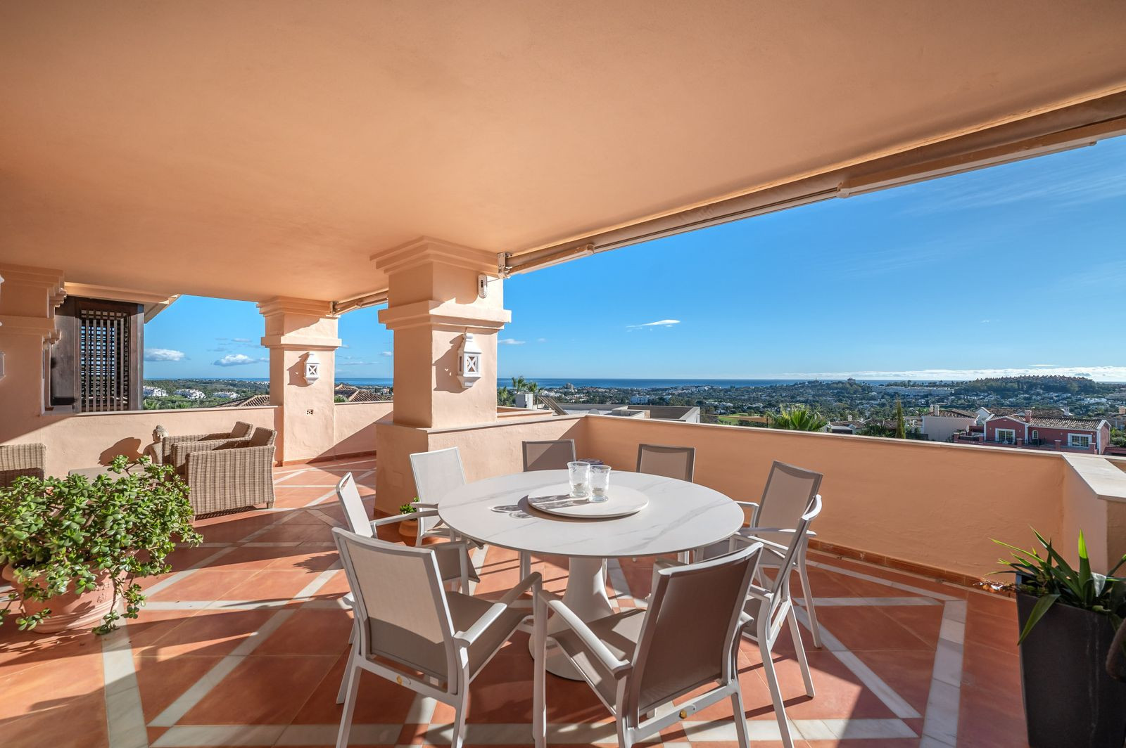 3 Bed, 4 Bath, ApartmentFor Sale, Marbella, Malaga