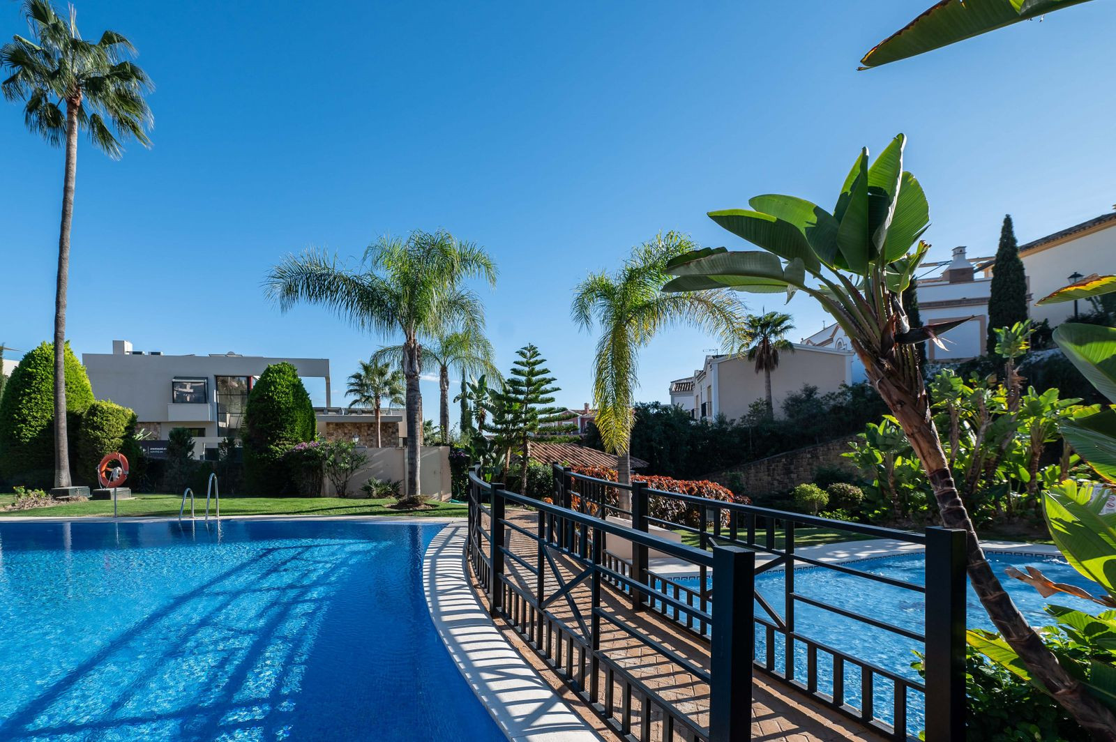 3 Bed, 4 Bath, ApartmentFor Sale, Marbella, Malaga