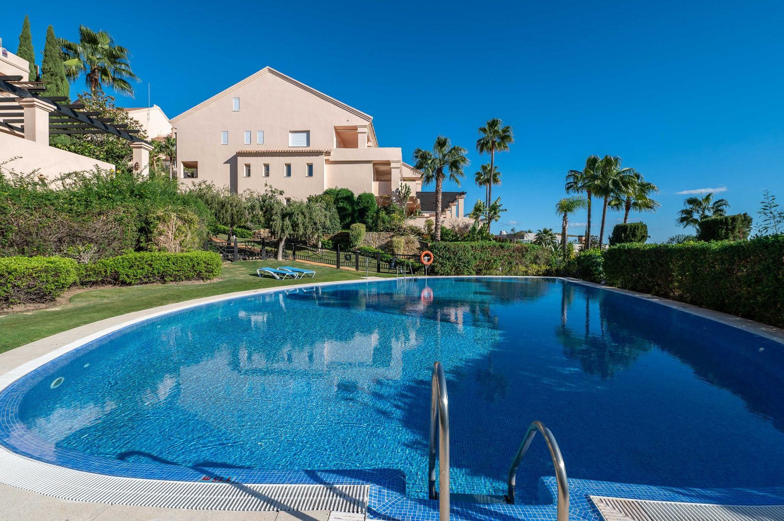 3 Bed, 4 Bath, ApartmentFor Sale, Marbella, Malaga