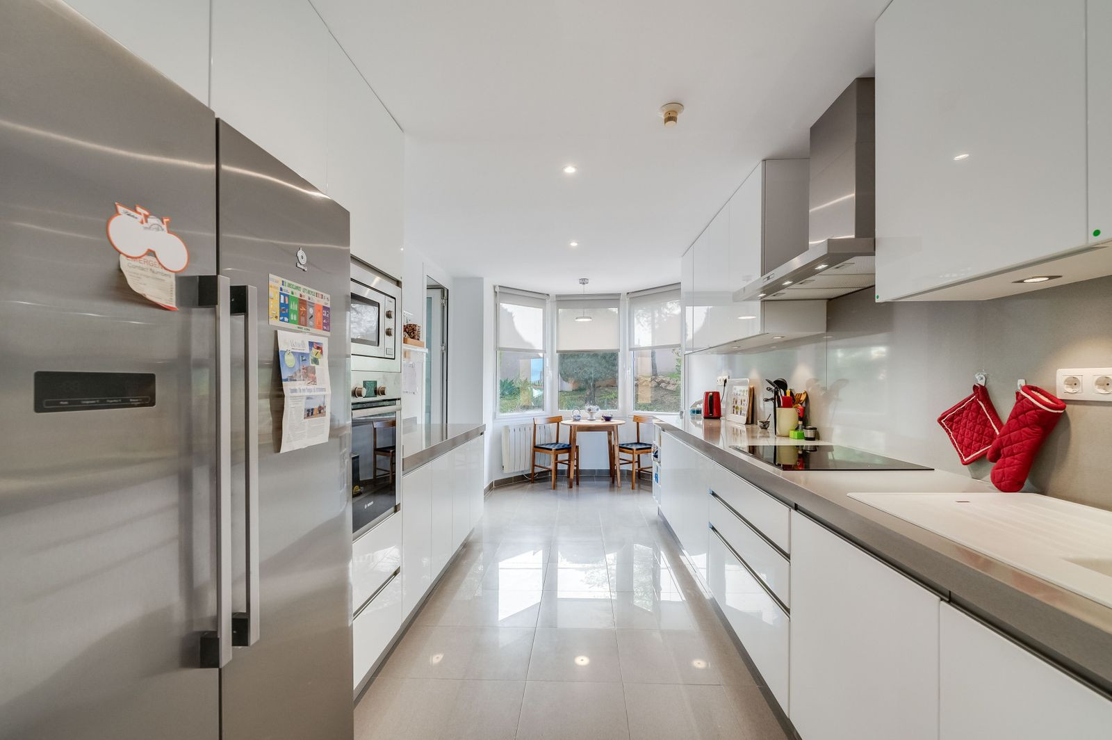 3 Bed, 4 Bath, ApartmentFor Sale, Marbella, Malaga