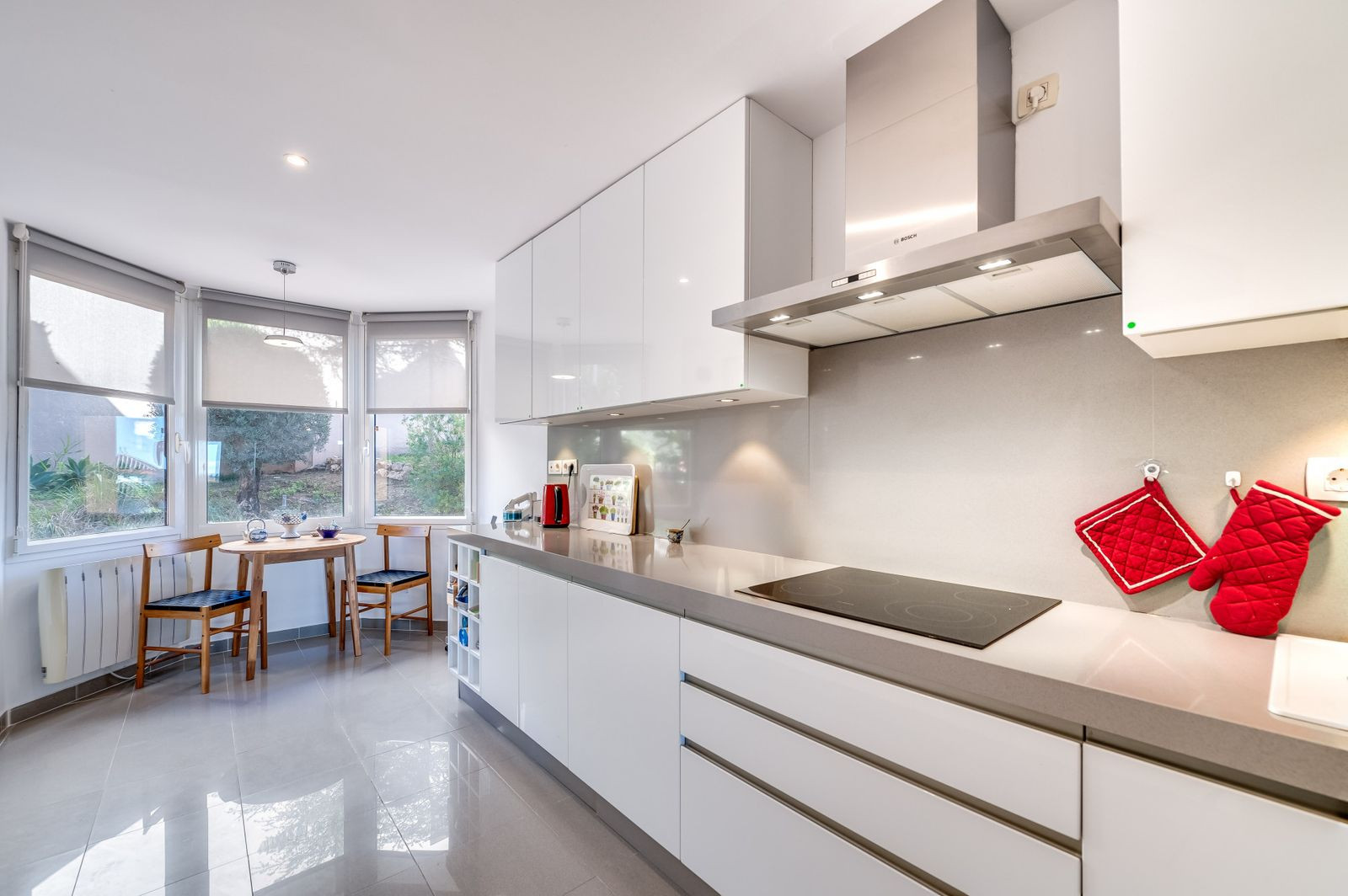 3 Bed, 4 Bath, ApartmentFor Sale, Marbella, Malaga